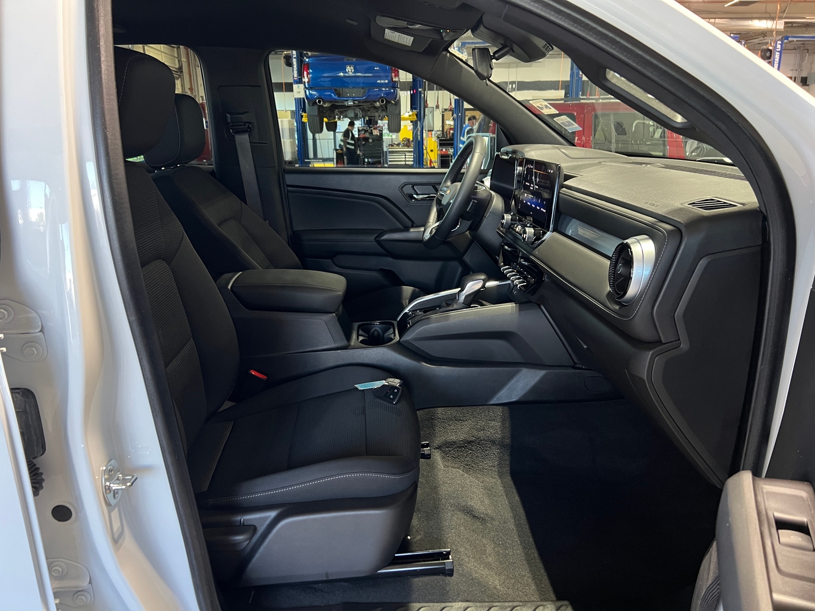 Thumbnail: 2024 Chevrolet Colorado - 2