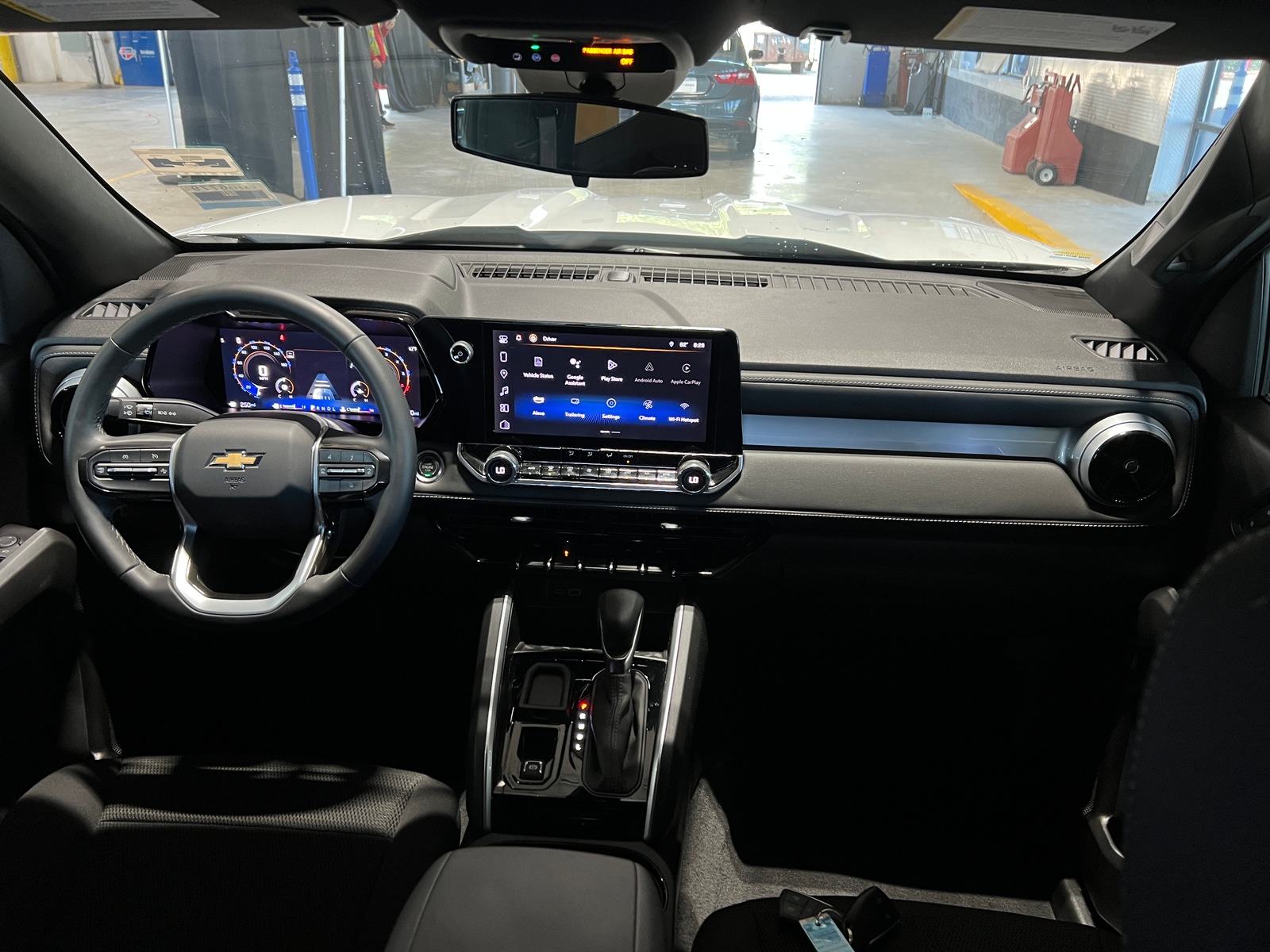 Thumbnail: 2024 Chevrolet Colorado - 3