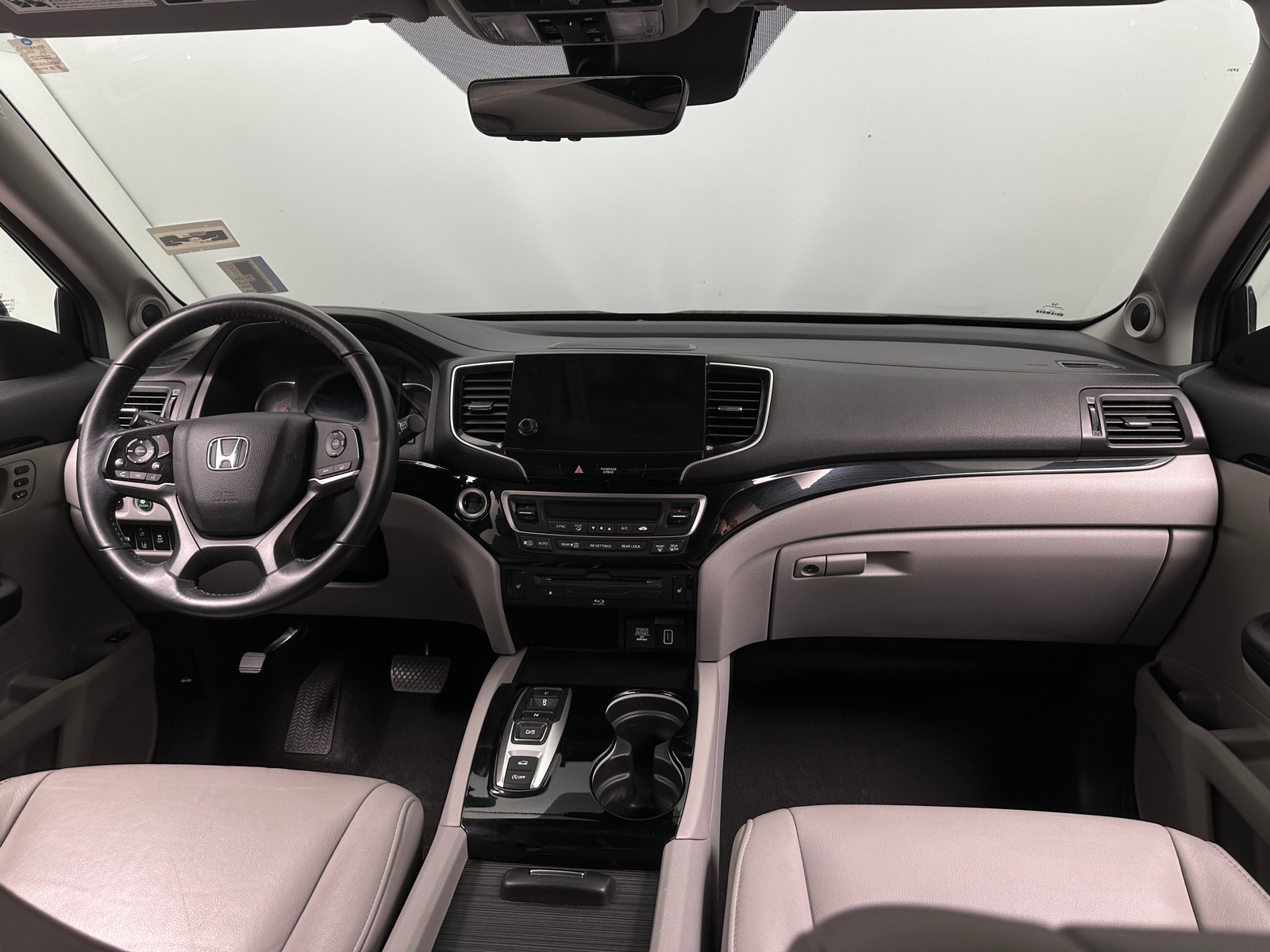 Thumbnail: 2019 Honda Pilot - 2