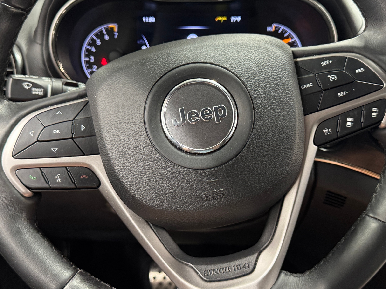 Thumbnail: 2019 Jeep Grand Cherokee - 4