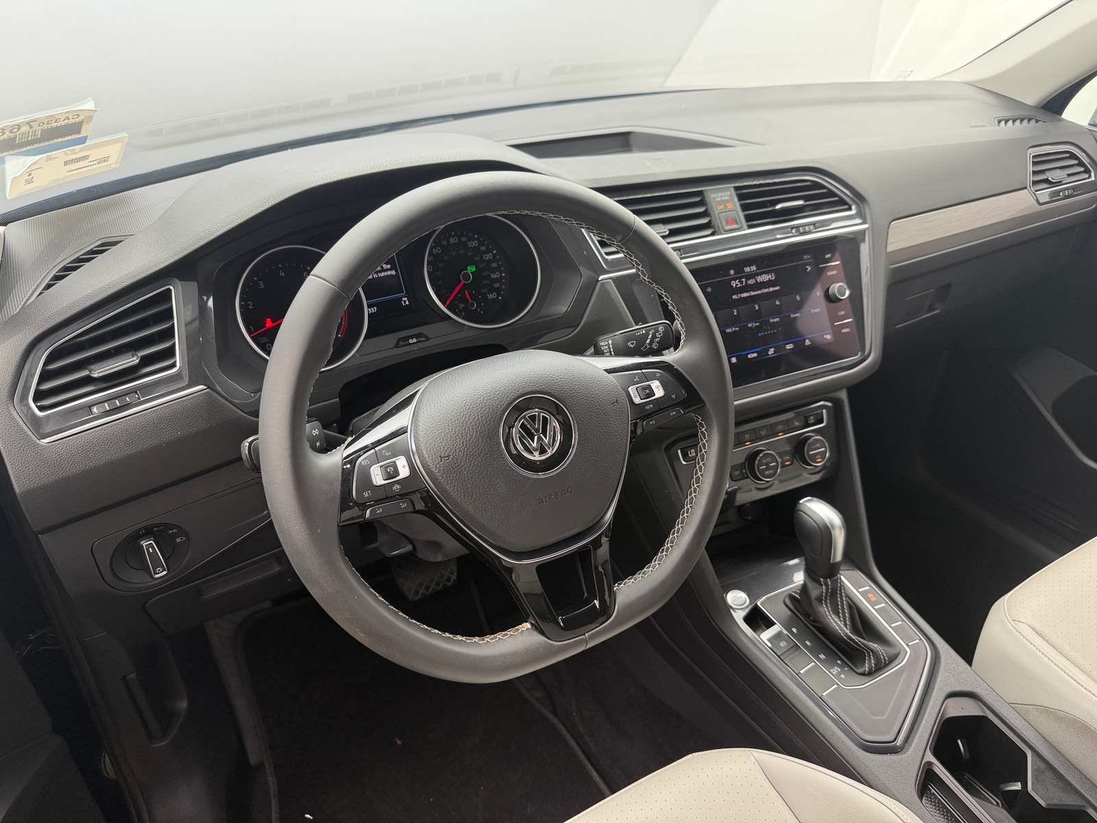 Thumbnail: 2021 Volkswagen Tiguan - 3