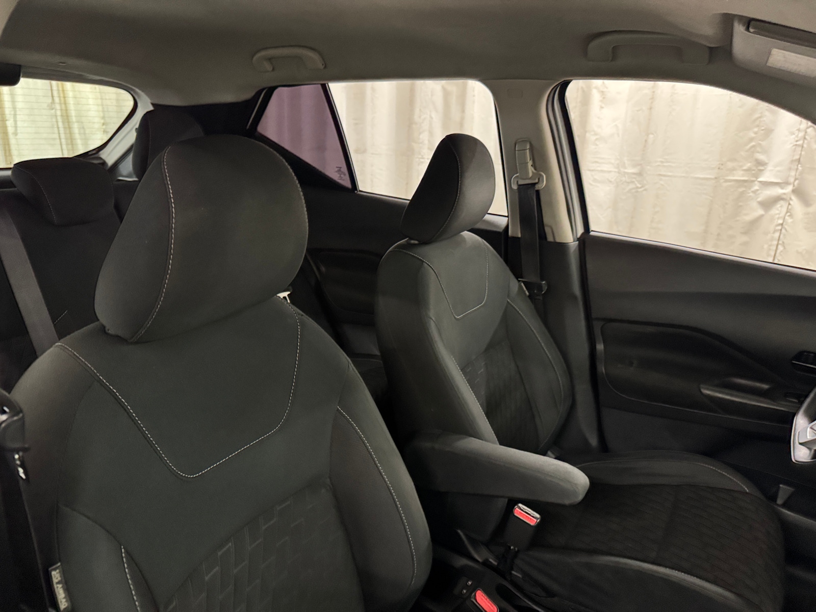 Thumbnail: 2021 Nissan Kicks - 2