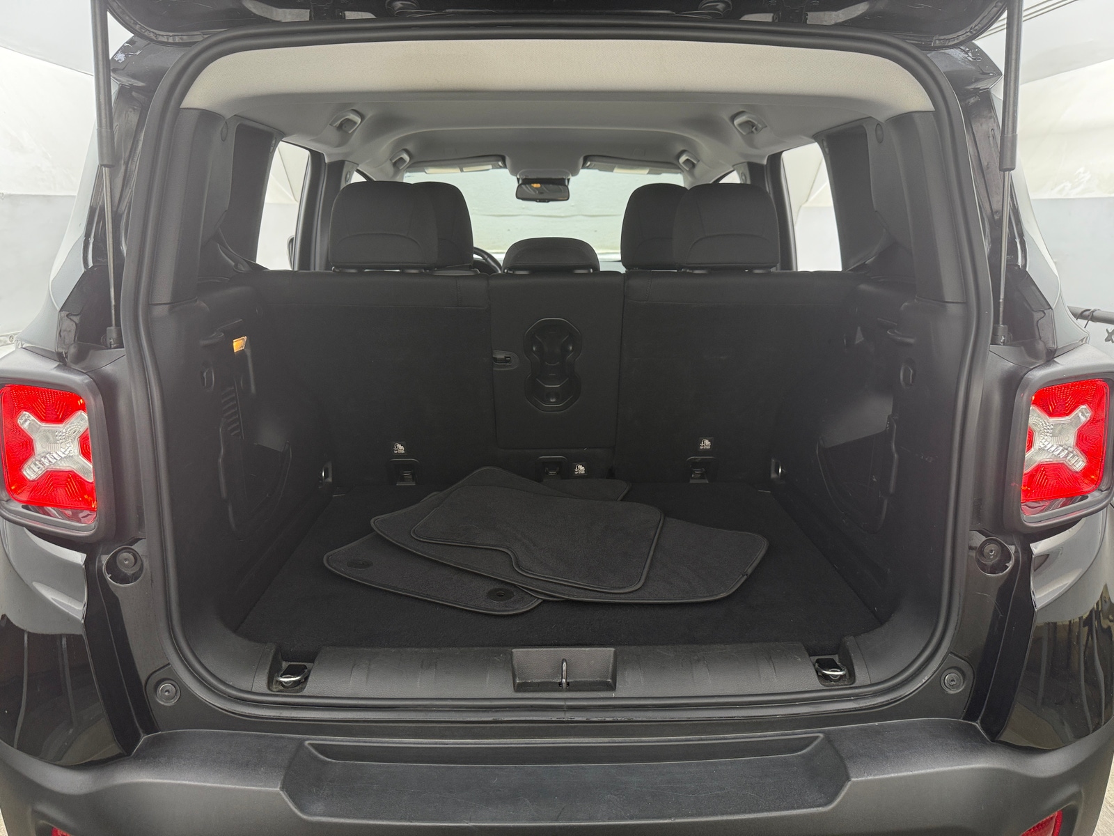 Thumbnail: 2020 Jeep Renegade - 7
