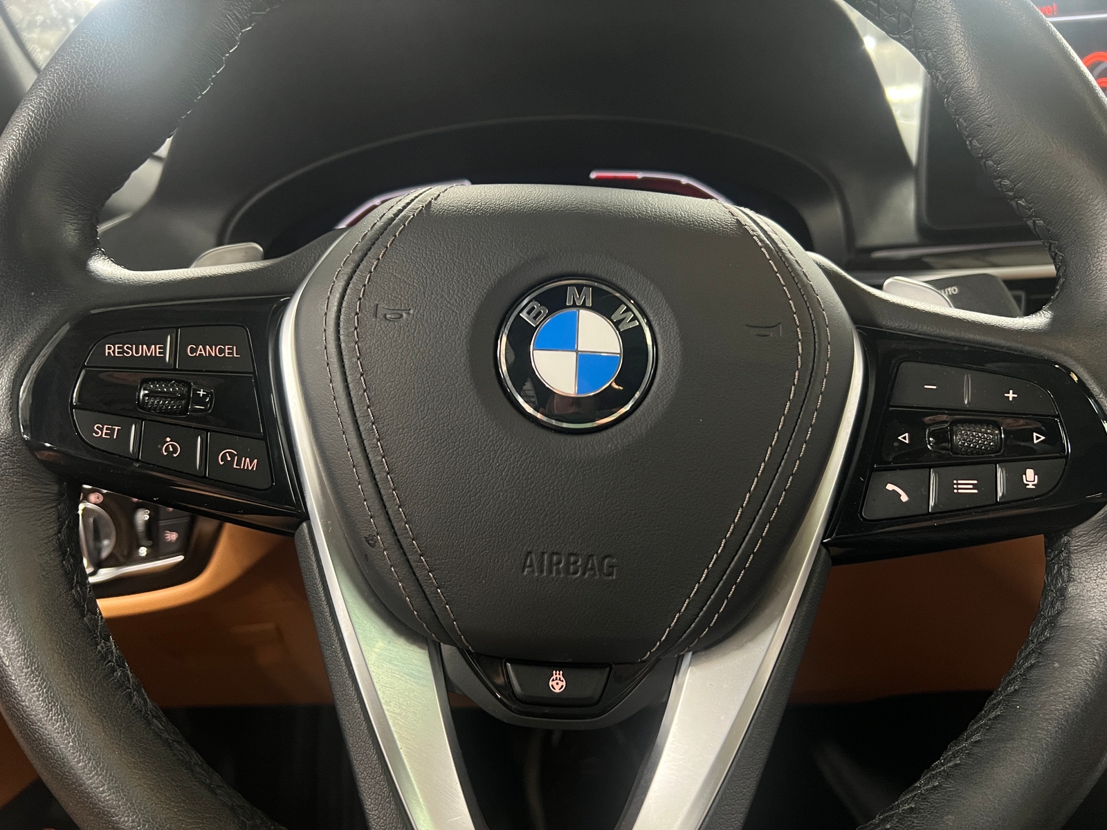 Thumbnail: 2023 BMW 5 Series - 4