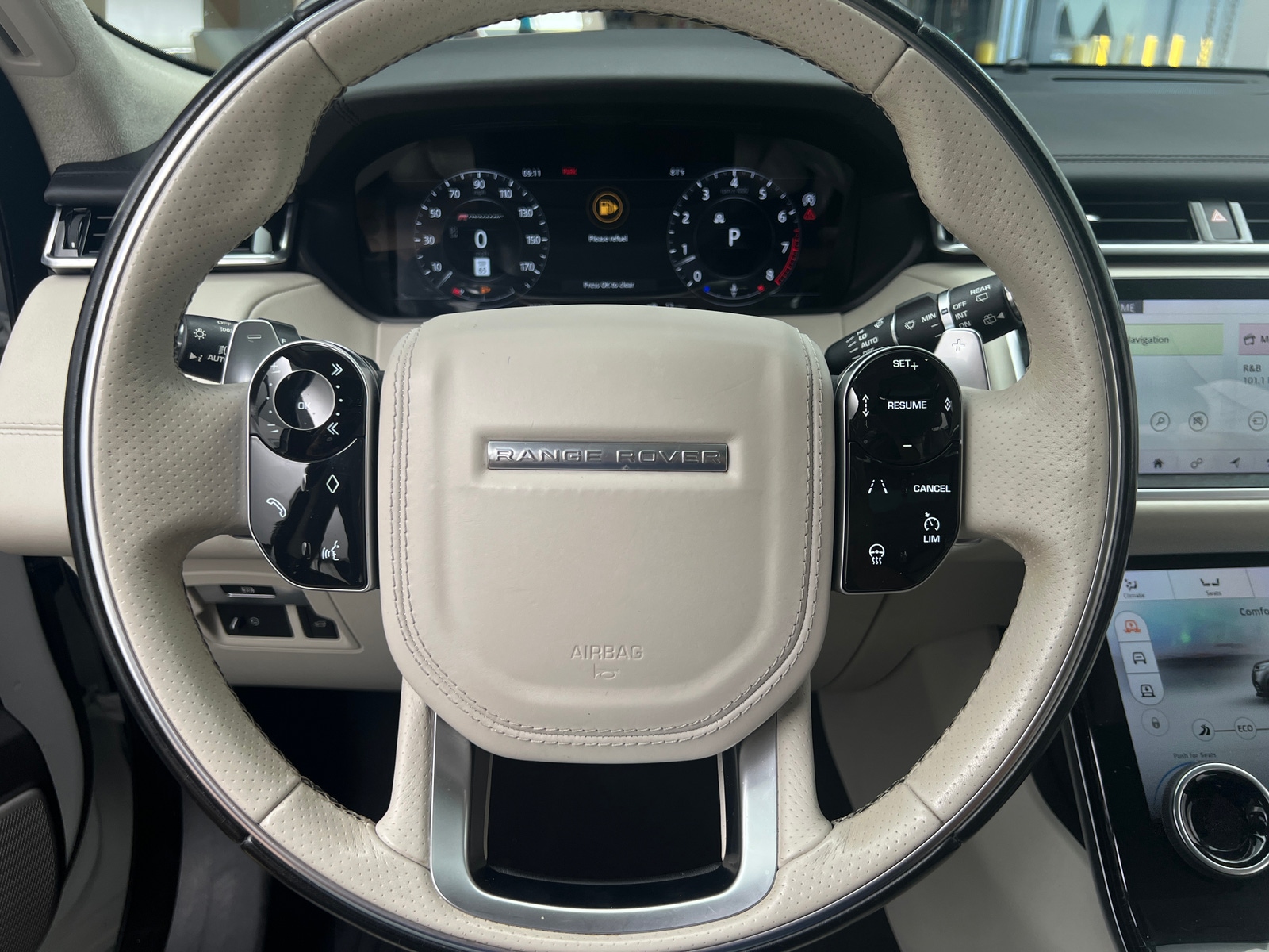 Thumbnail: 2019 Land Rover Range Rover Velar - 4