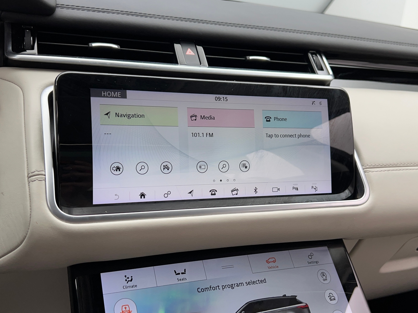 Thumbnail: 2019 Land Rover Range Rover Velar - 3