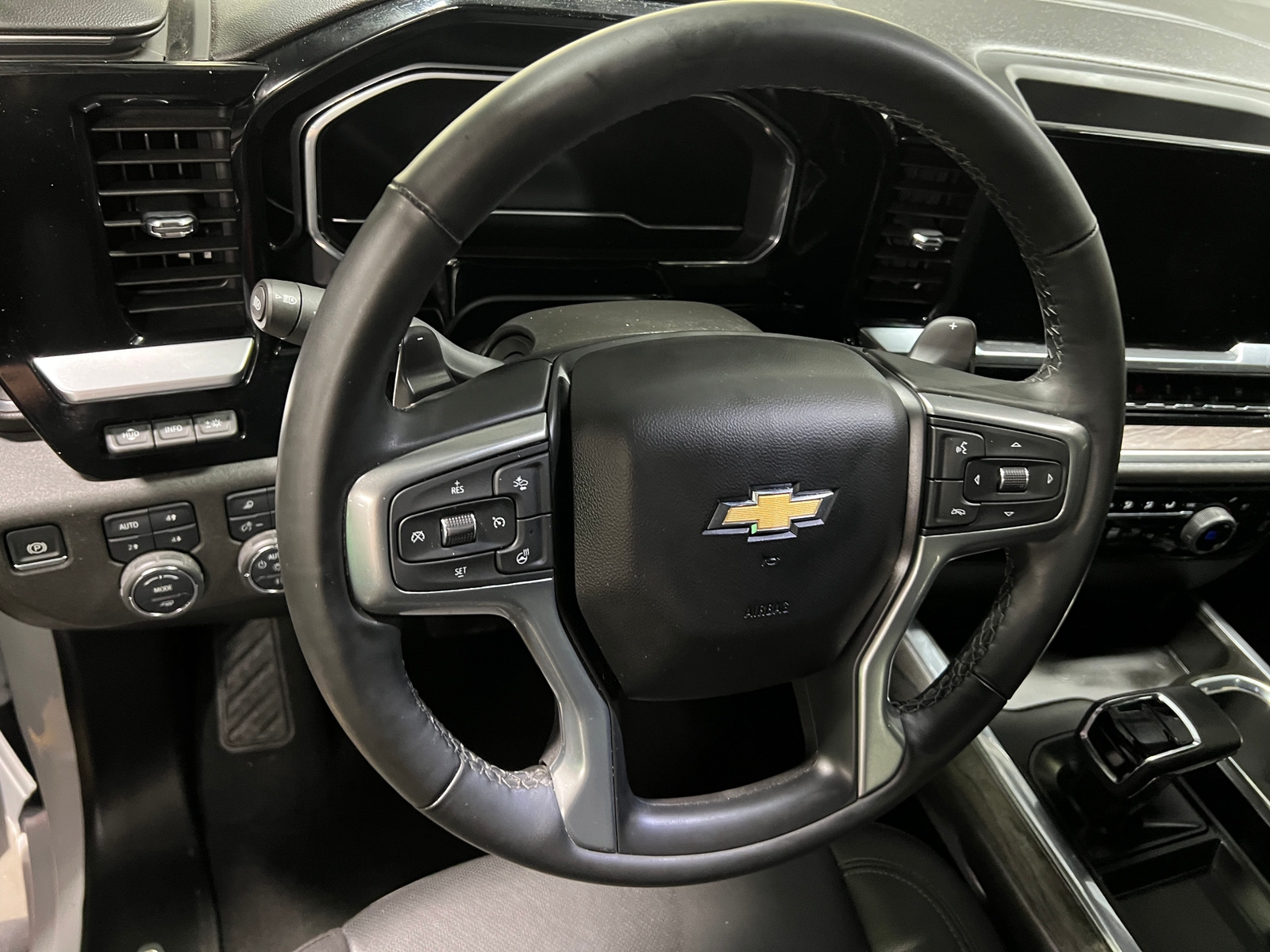 Thumbnail: 2024 Chevrolet Silverado 1500 - 4