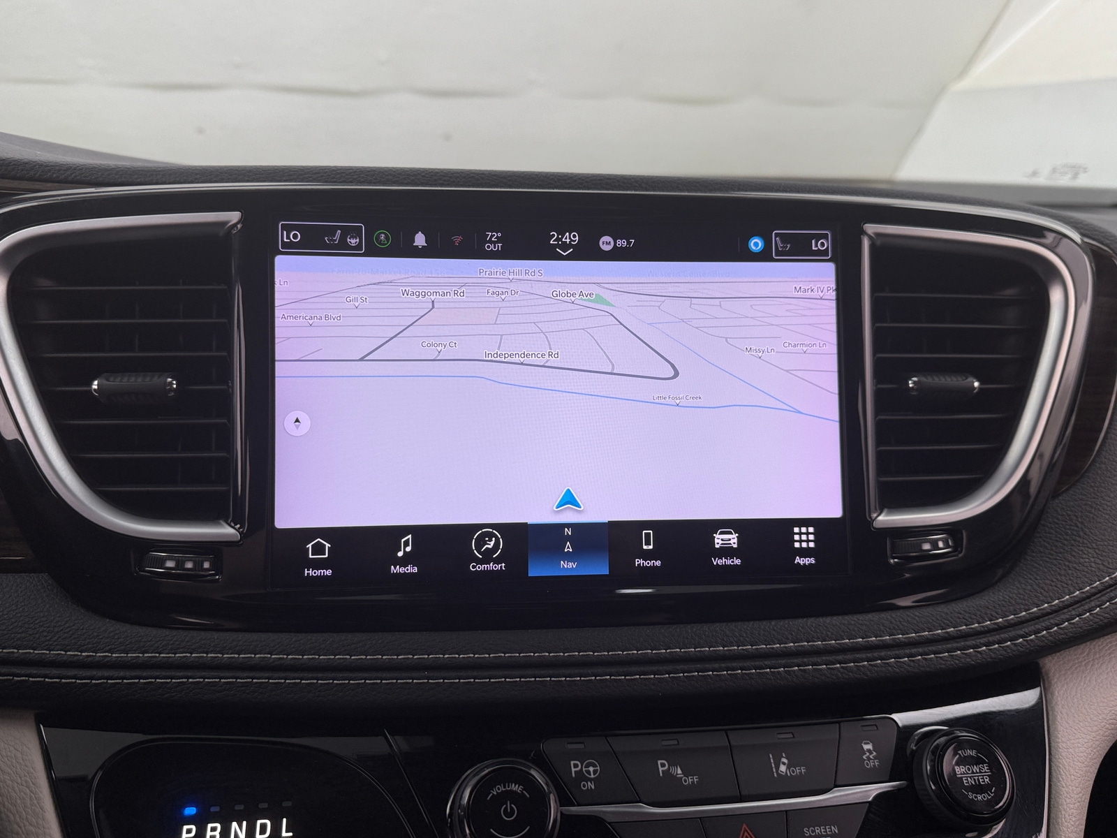 Thumbnail: 2022 Chrysler Pacifica - 3