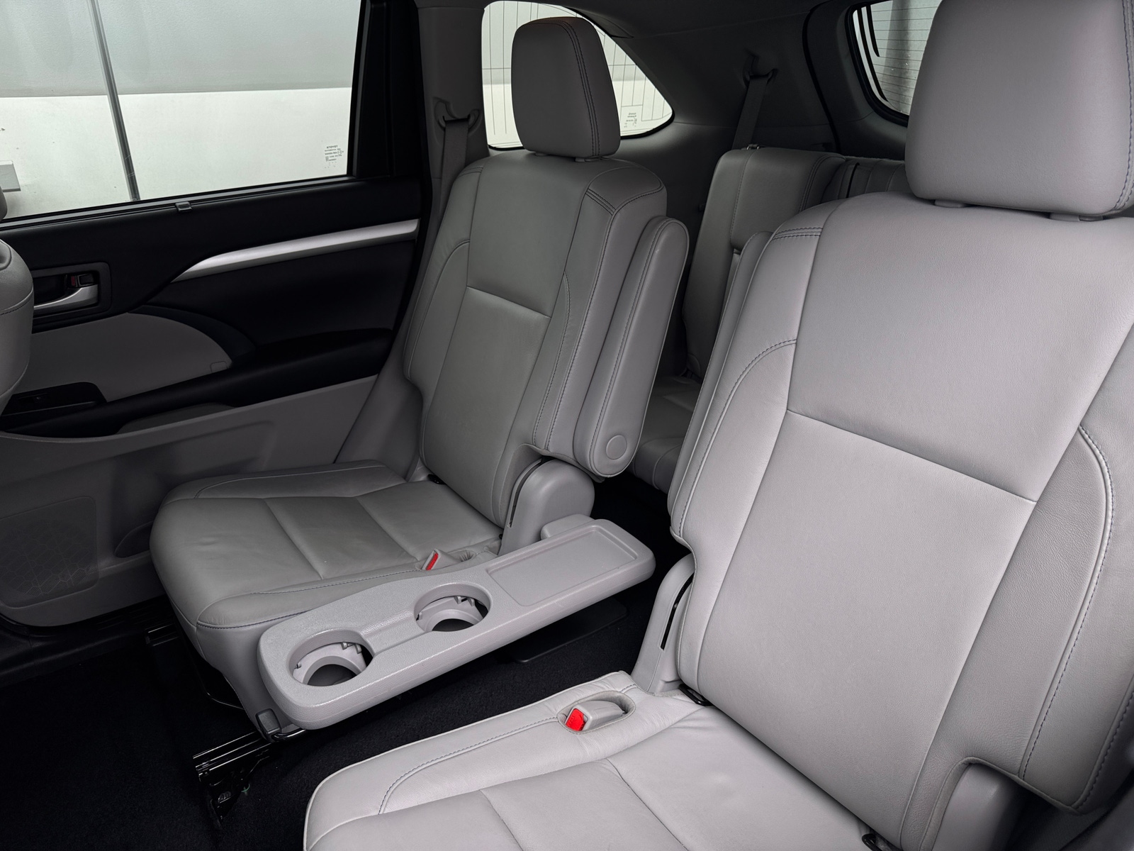 Thumbnail: 2017 Toyota Highlander - 5