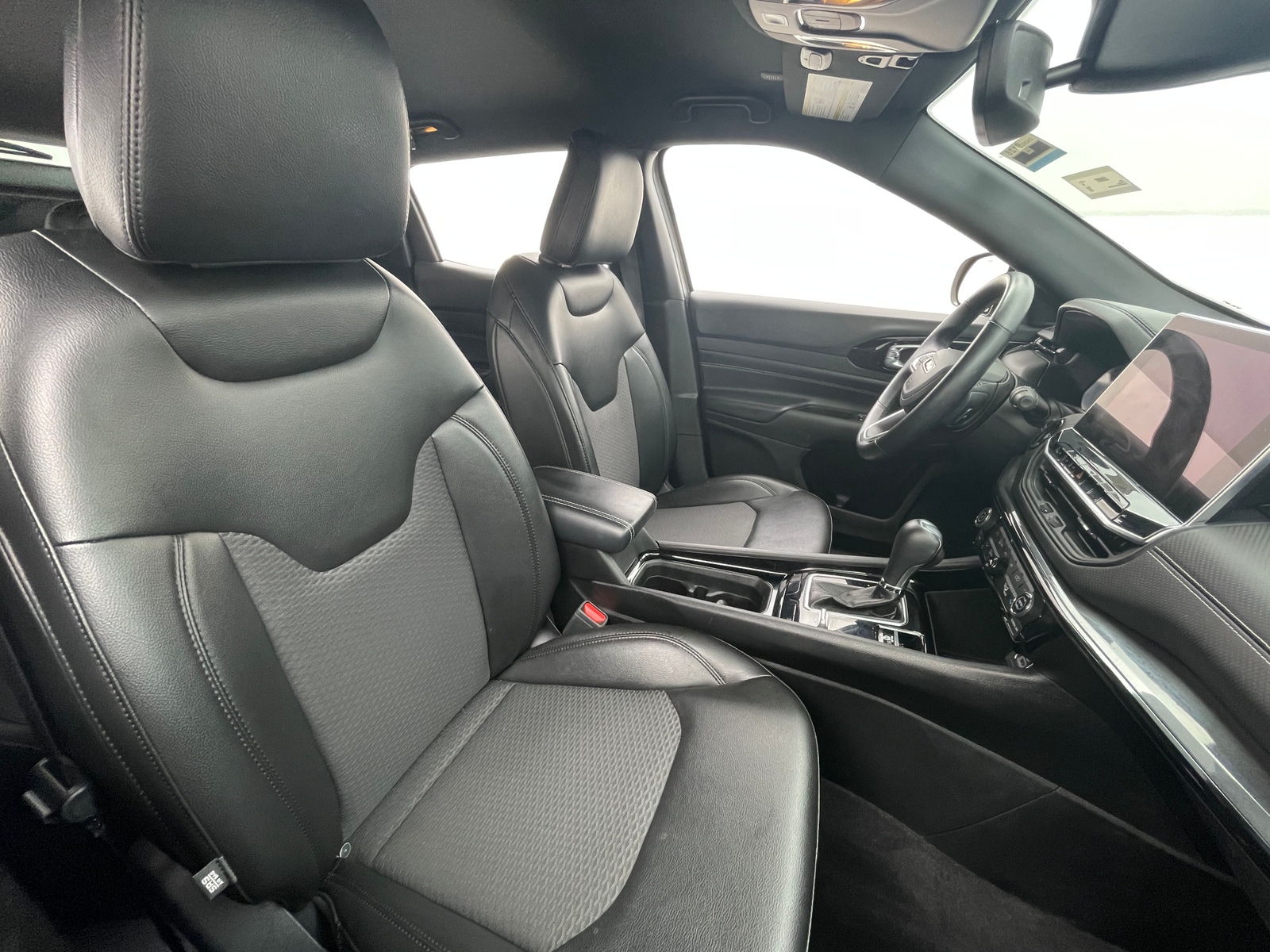 Thumbnail: 2022 Jeep Compass - 2