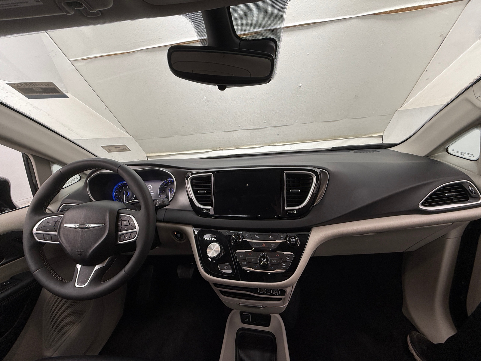 Thumbnail: 2024 Chrysler Pacifica - 2
