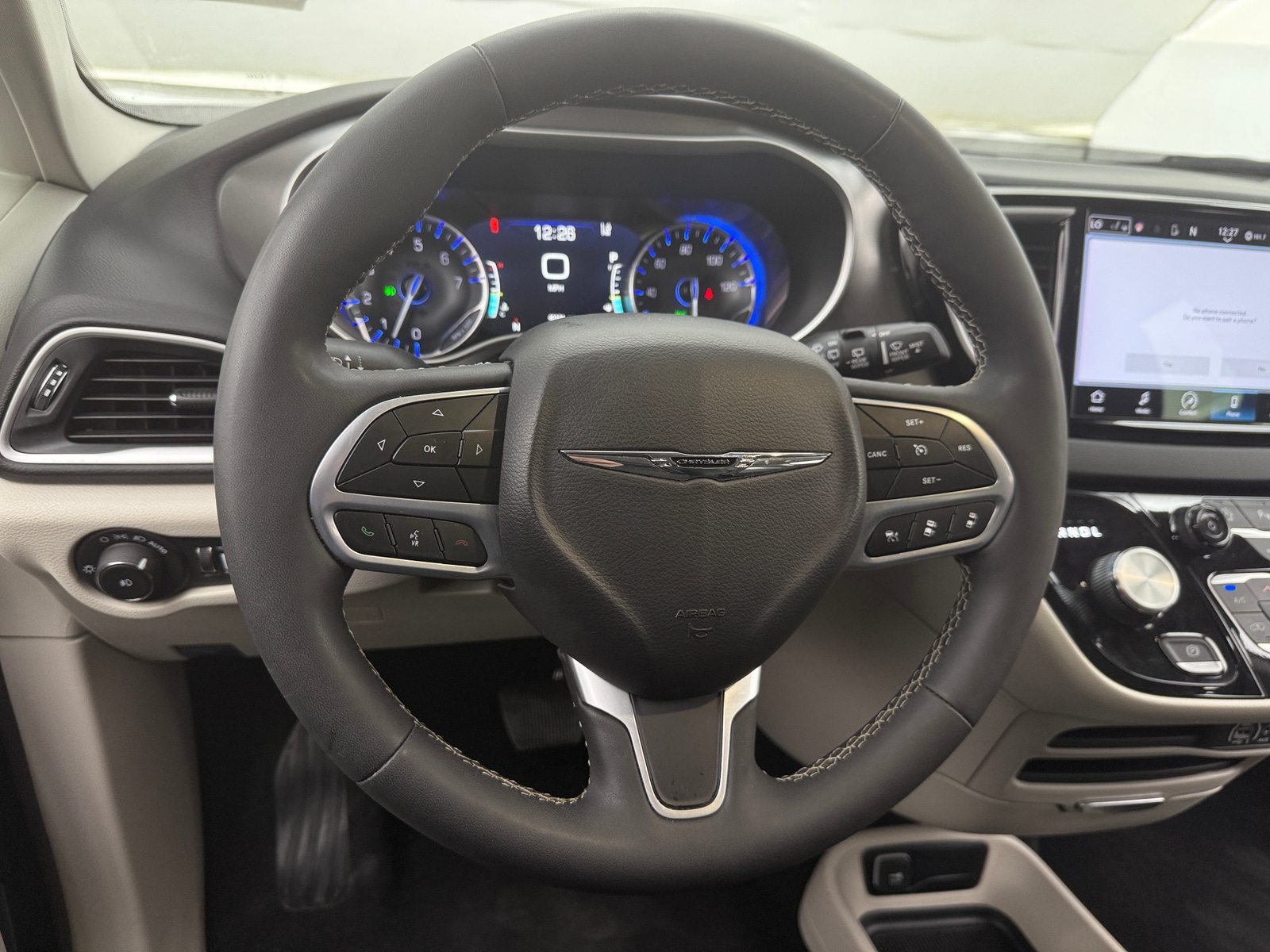Thumbnail: 2024 Chrysler Pacifica - 4
