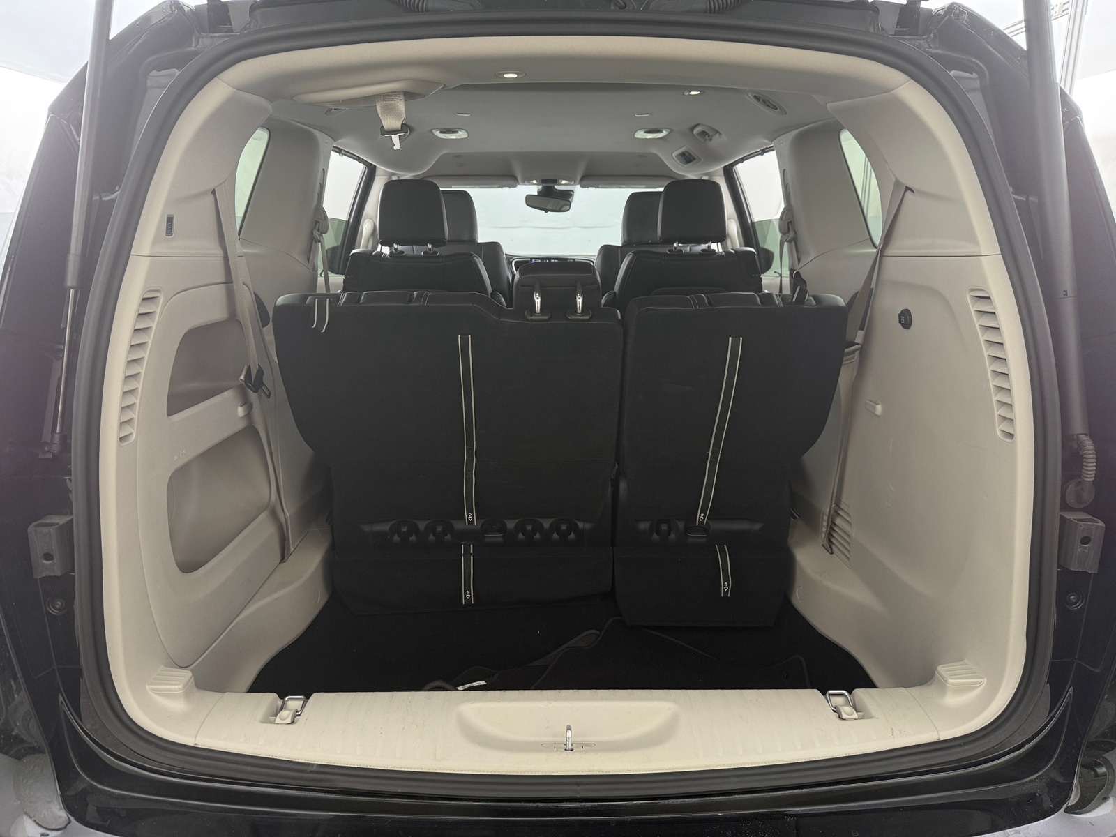 Thumbnail: 2024 Chrysler Pacifica - 6