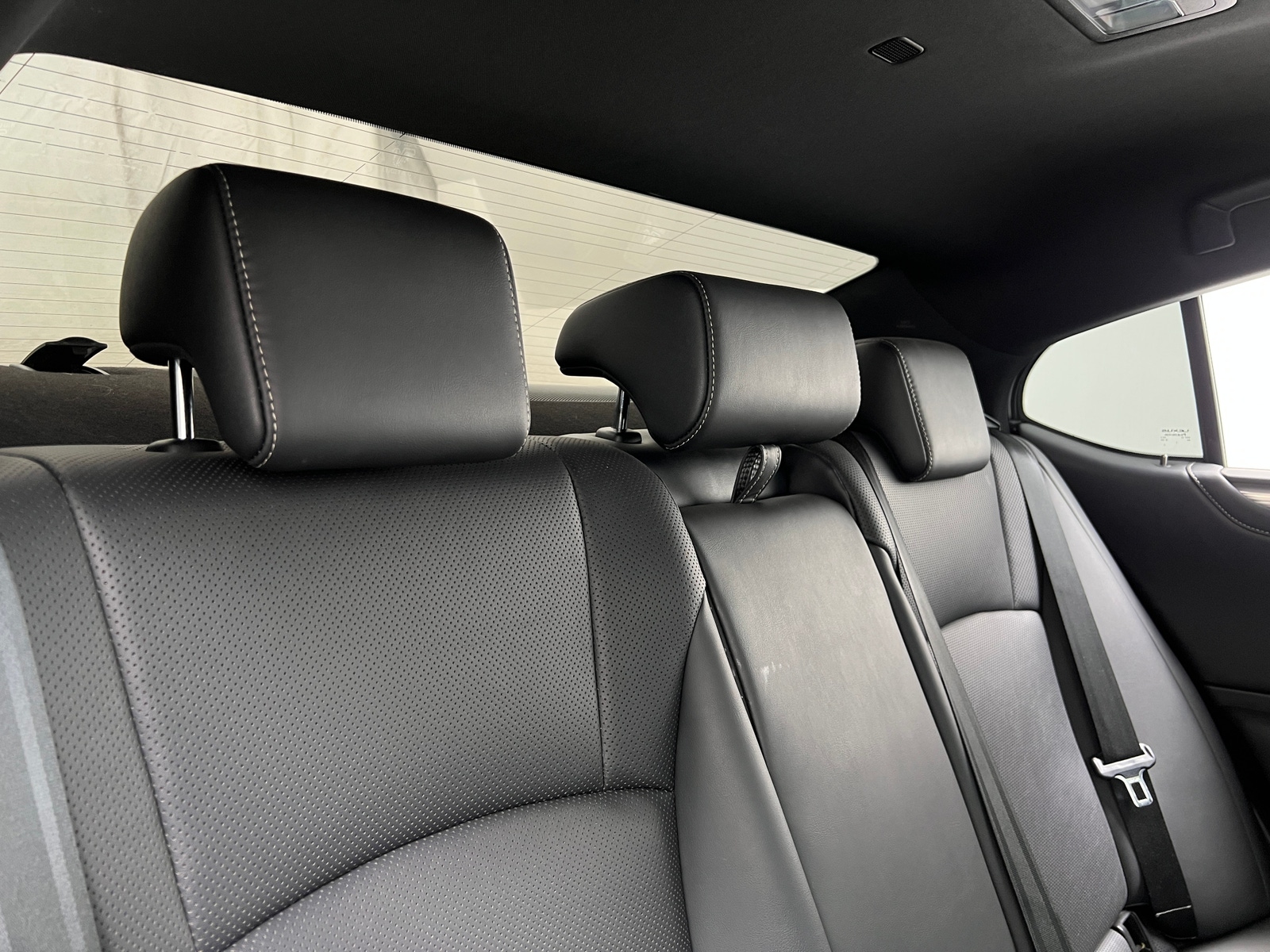 Thumbnail: 2020 Lexus ES - 5