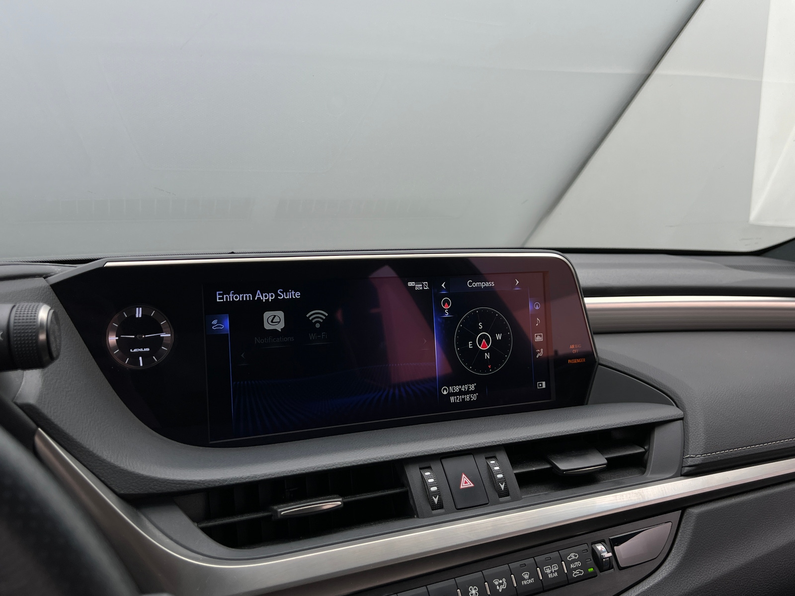 Thumbnail: 2020 Lexus ES - 3