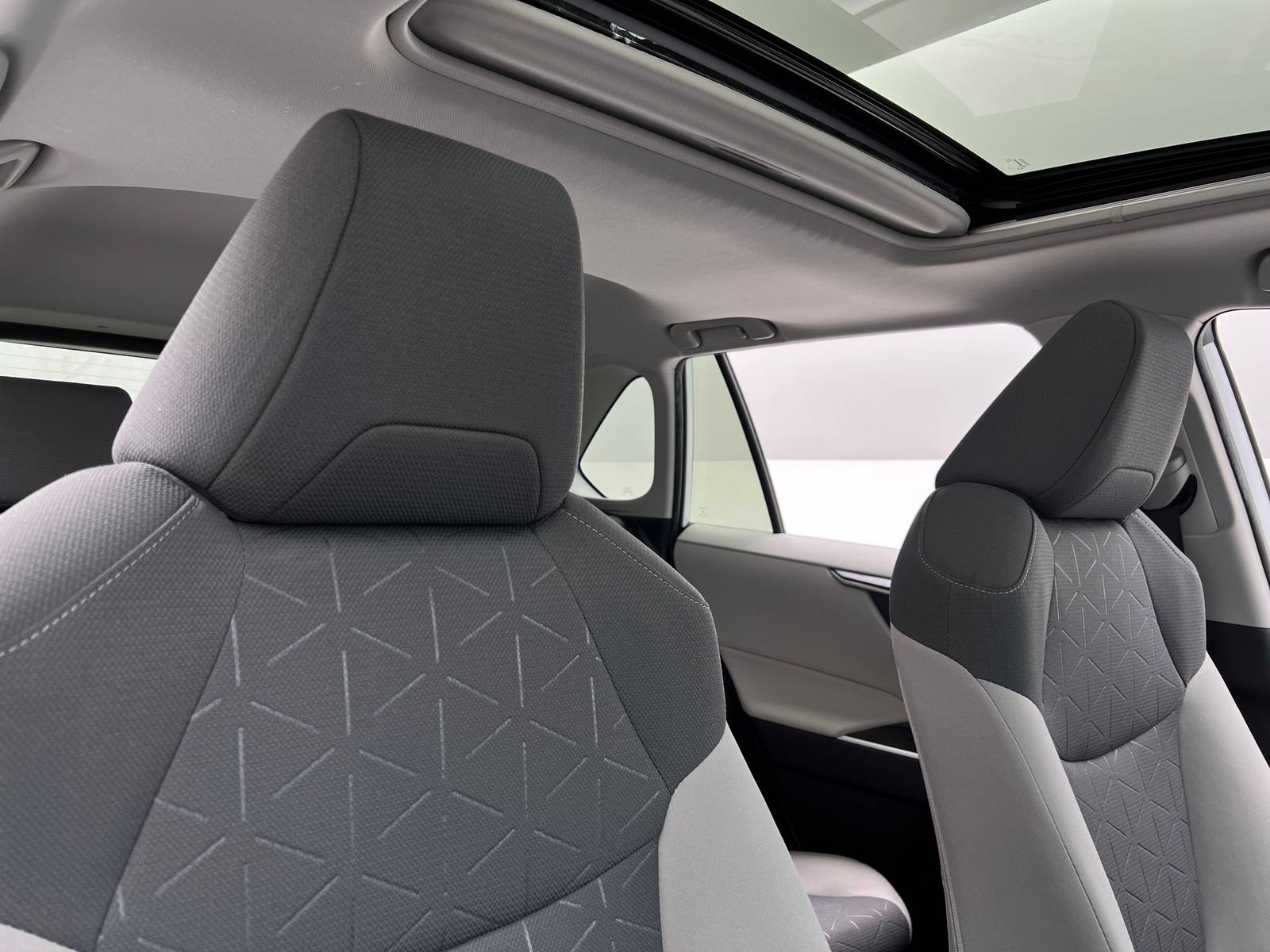Thumbnail: 2022 Toyota RAV4 - 2
