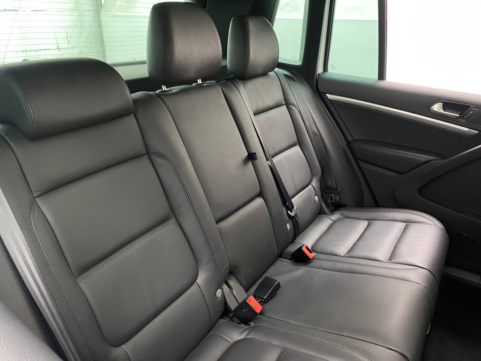 Thumbnail: 2015 Volkswagen Tiguan - 6