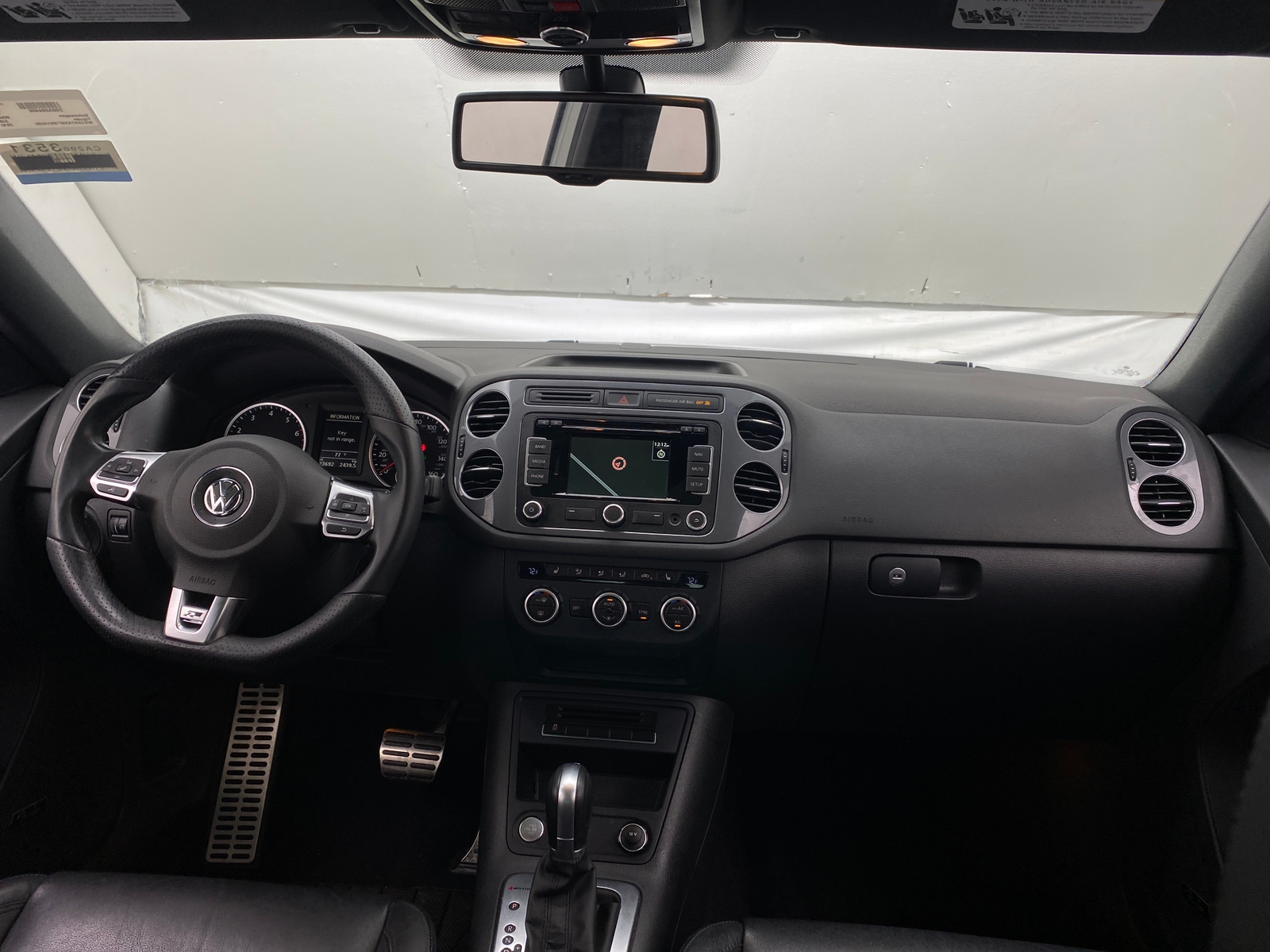 Thumbnail: 2015 Volkswagen Tiguan - 3