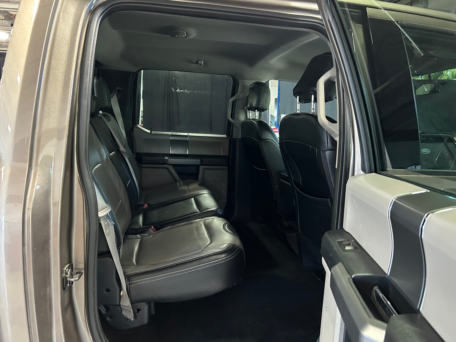 Thumbnail: 2018 Ford Econoline - 6
