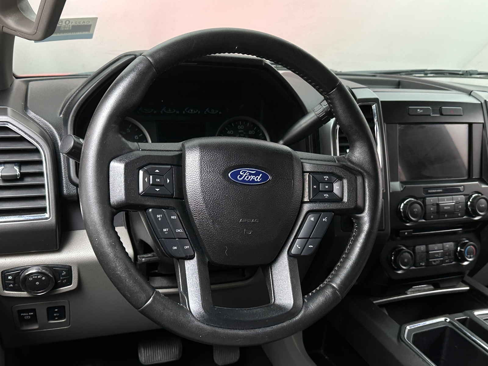 Thumbnail: 2017 Ford Econoline - 5