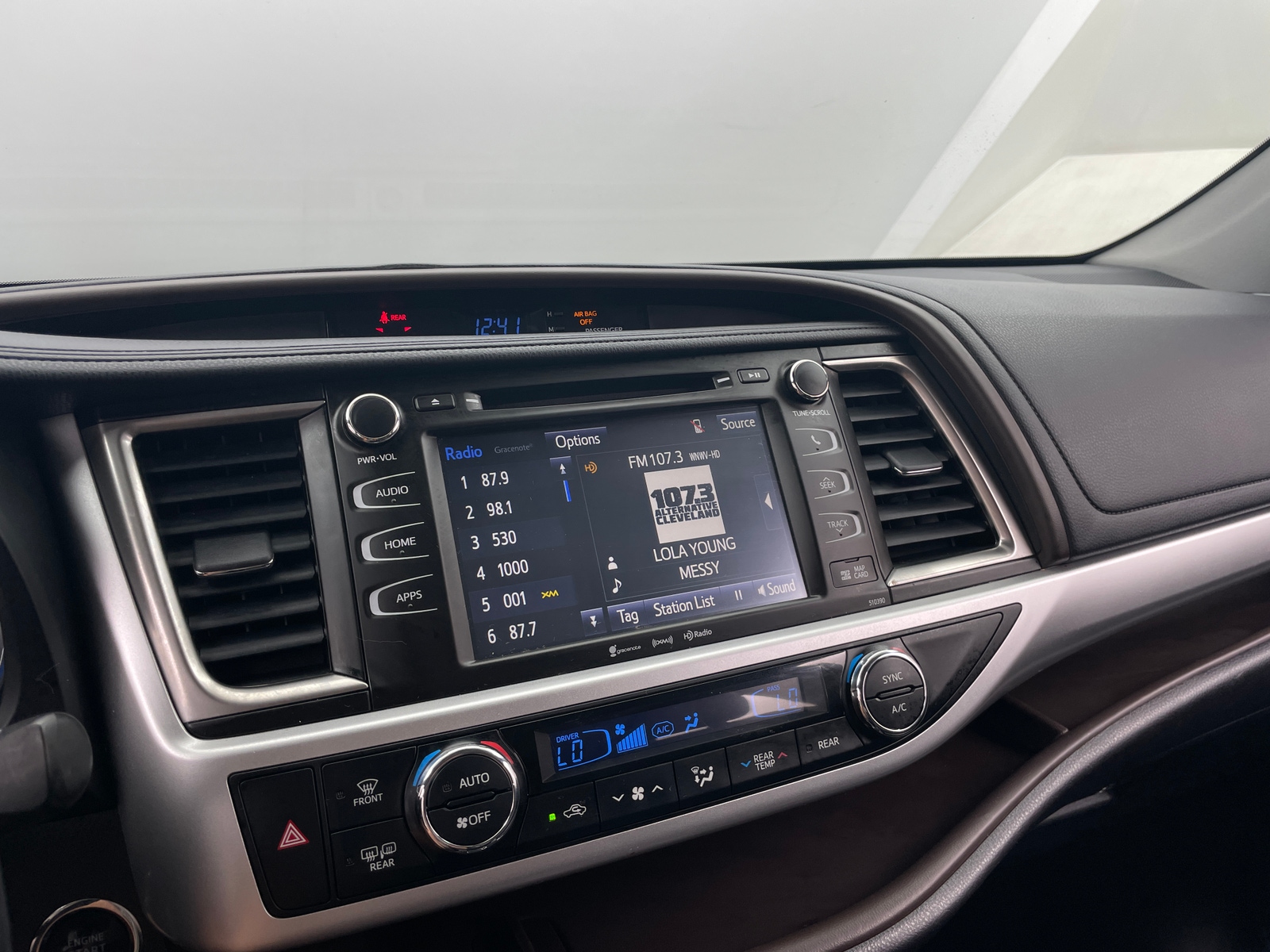 Thumbnail: 2019 Toyota Highlander - 3