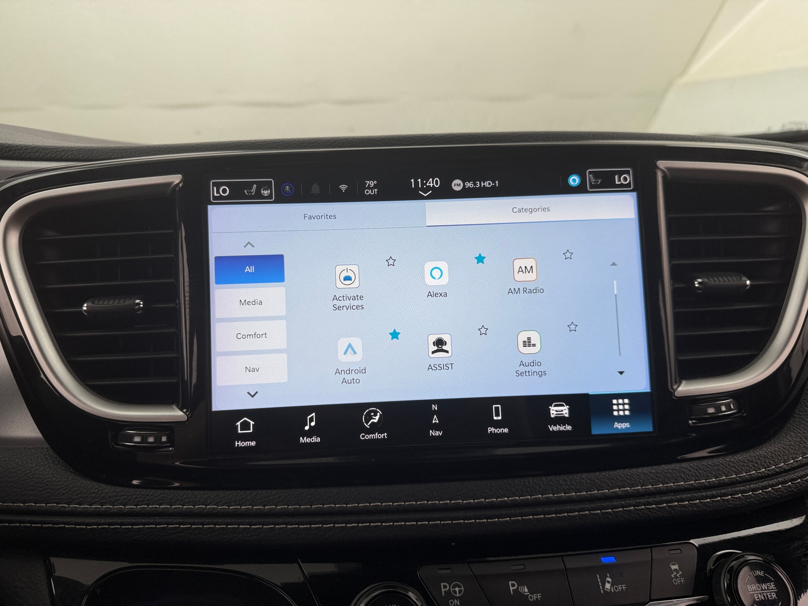 Thumbnail: 2024 Chrysler Pacifica - 3