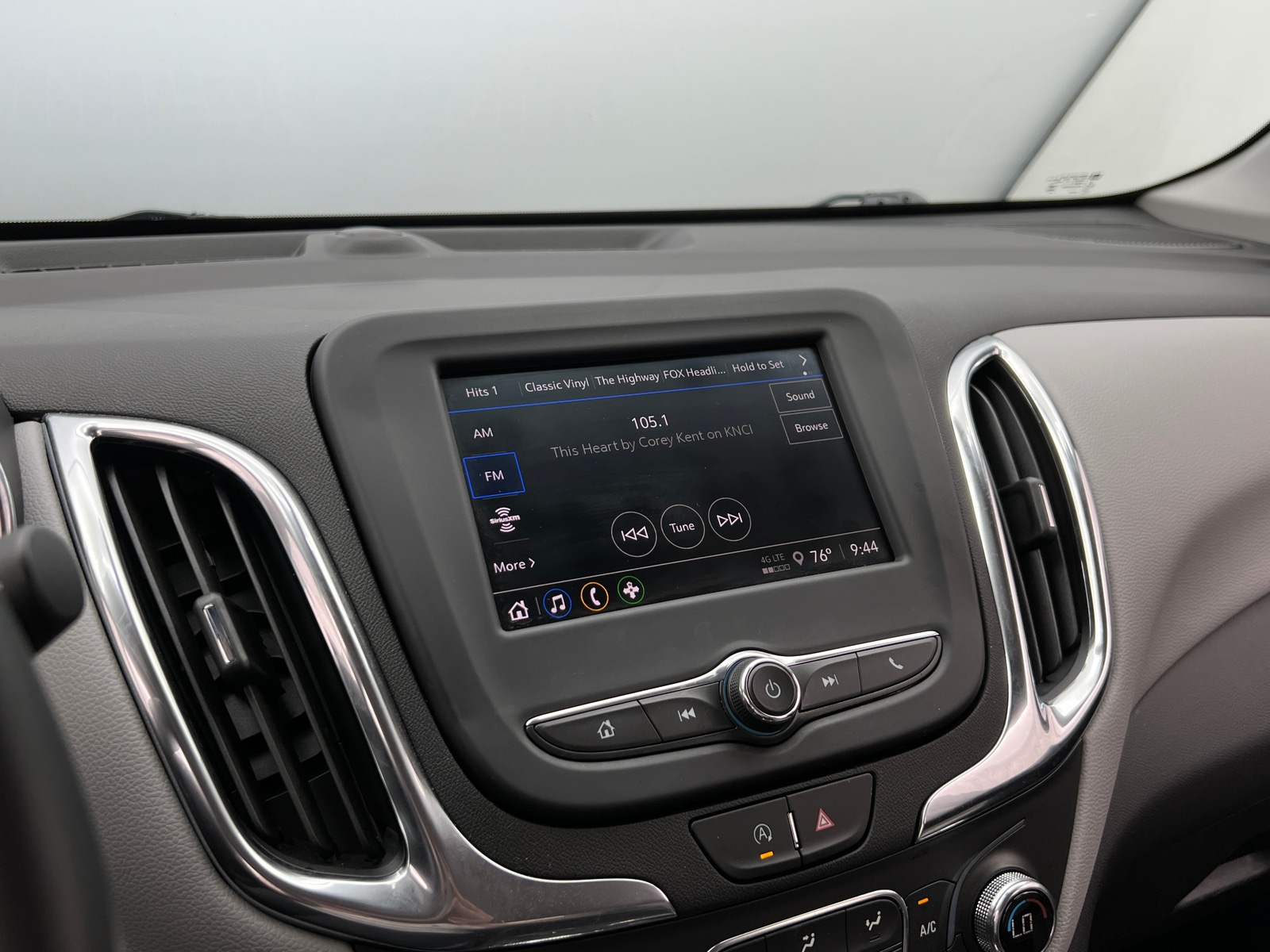 Thumbnail: 2023 Chevrolet Equinox - 4