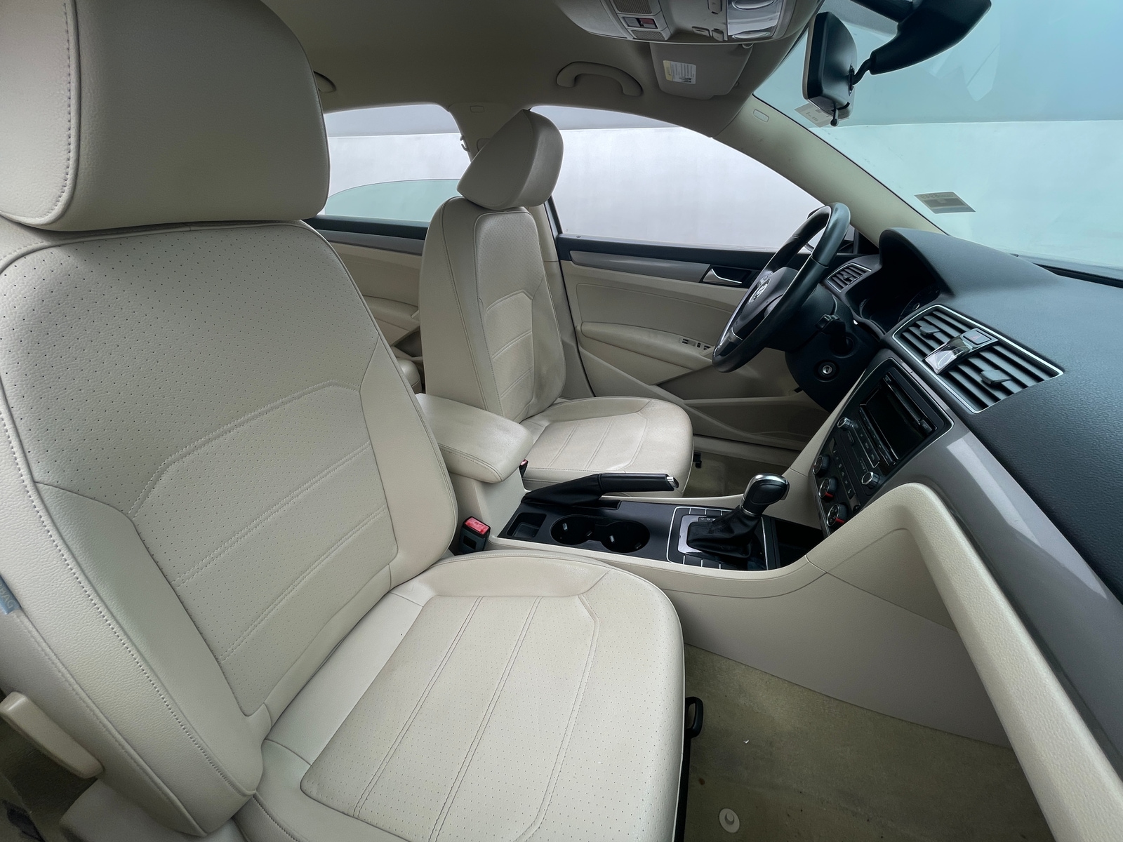 Thumbnail: 2015 Volkswagen Passat - 2