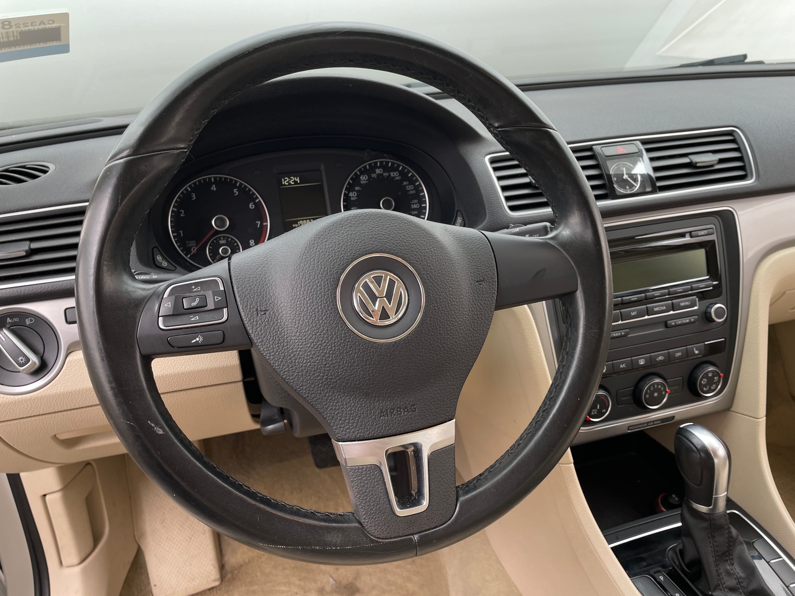 Thumbnail: 2015 Volkswagen Passat - 5
