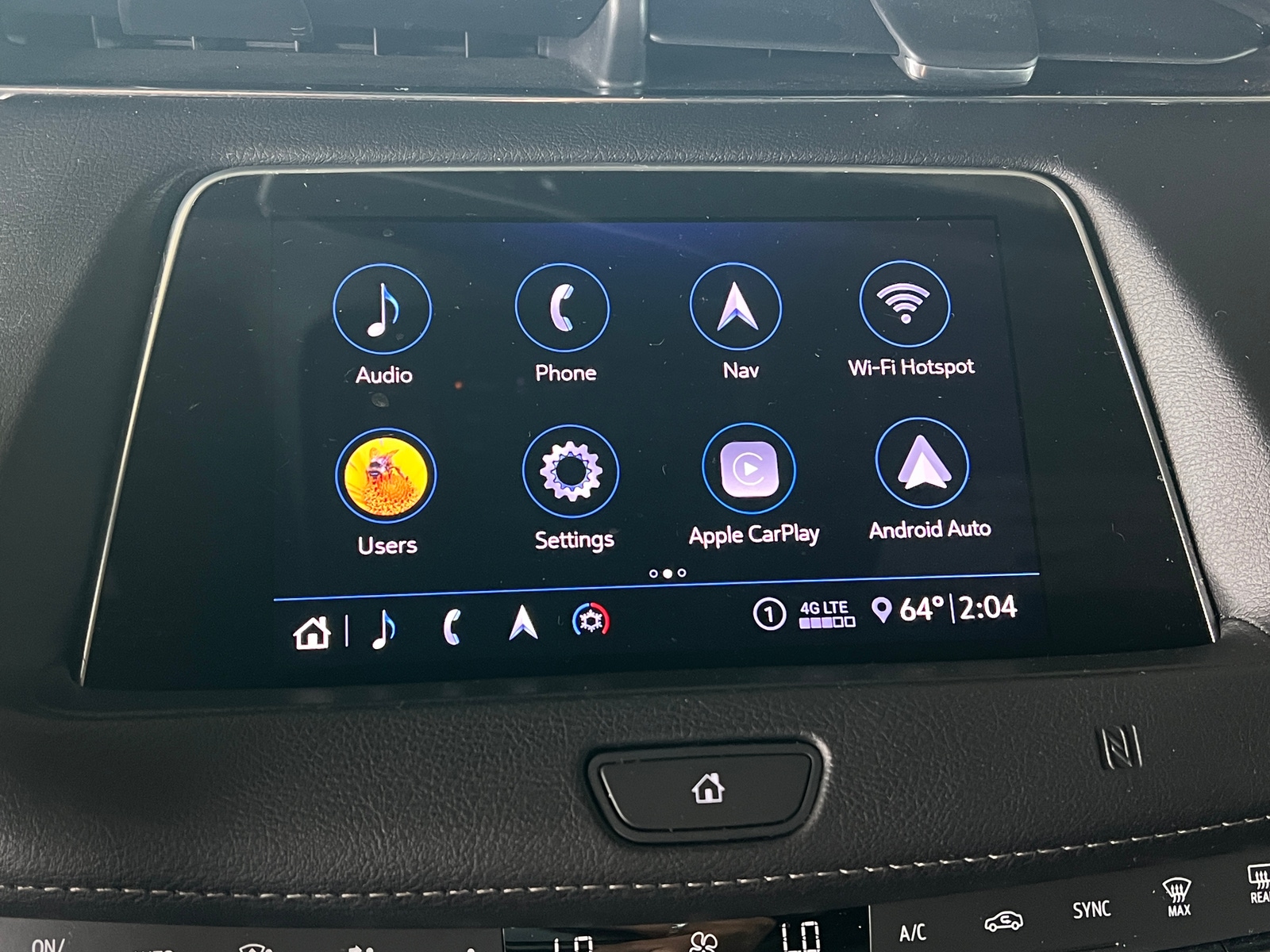 Thumbnail: 2020 Cadillac XT4 - 3