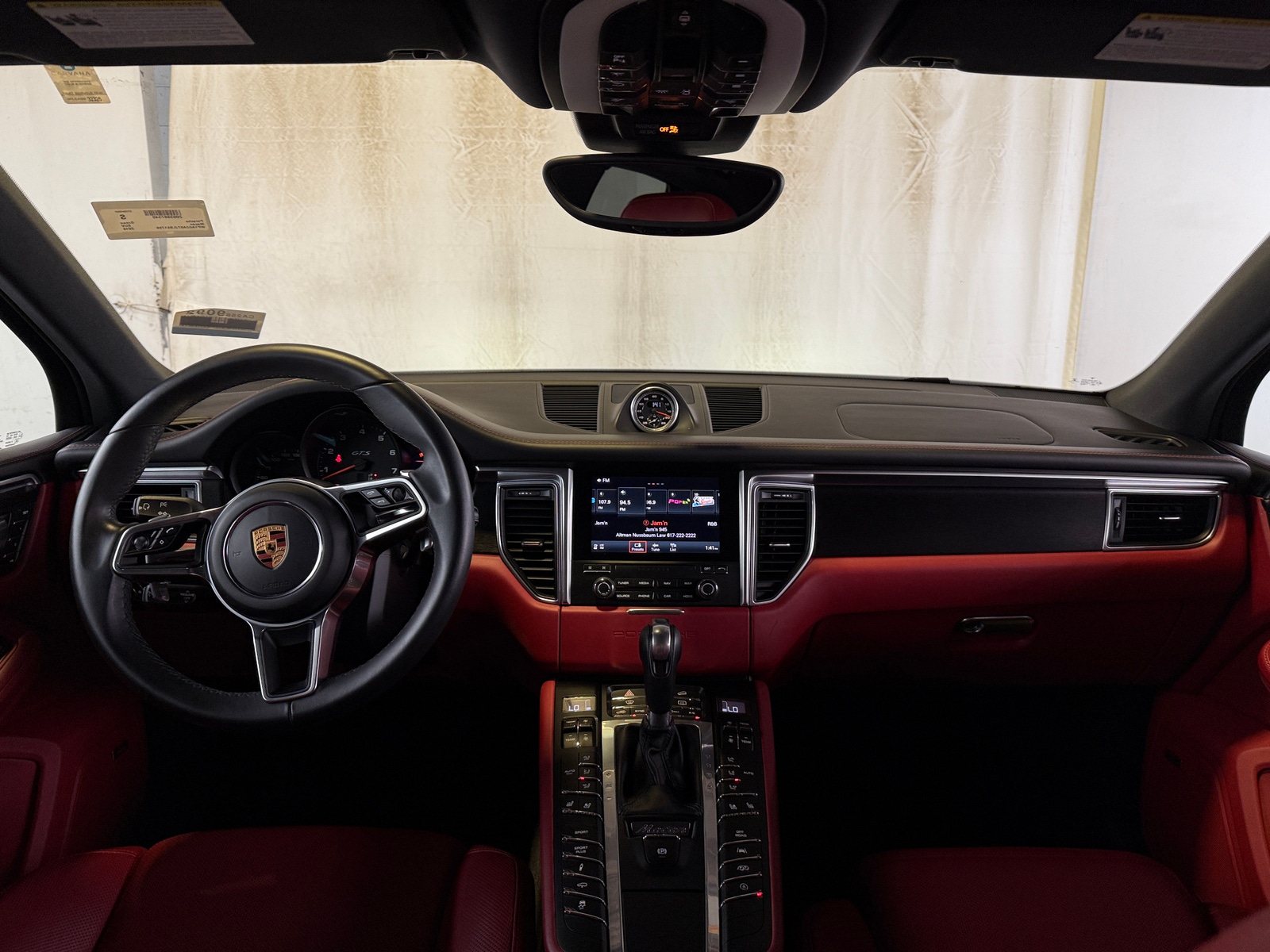 Thumbnail: 2018 Porsche Macan - 2