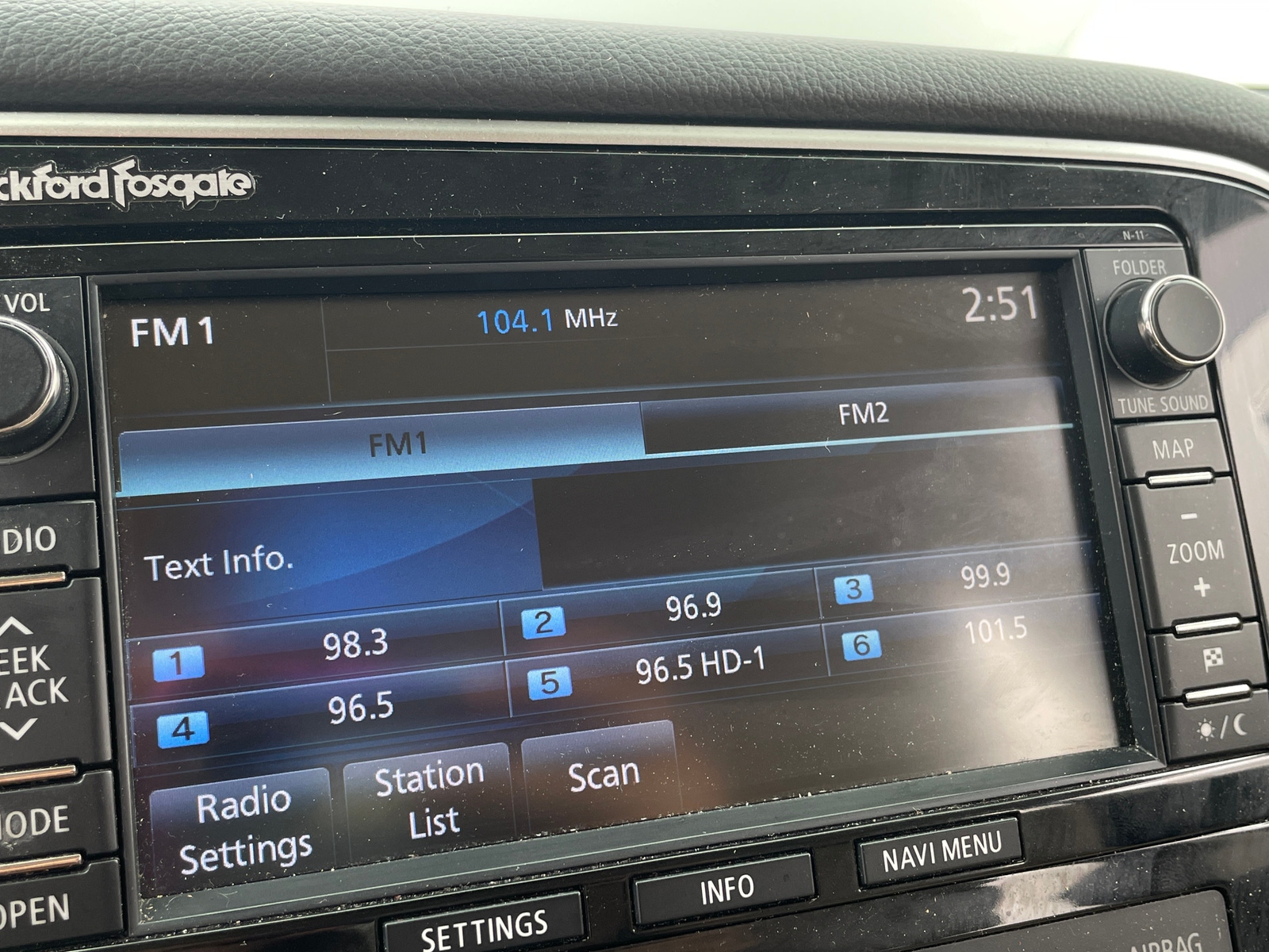 Thumbnail: 2014 Mitsubishi Outlander - 4