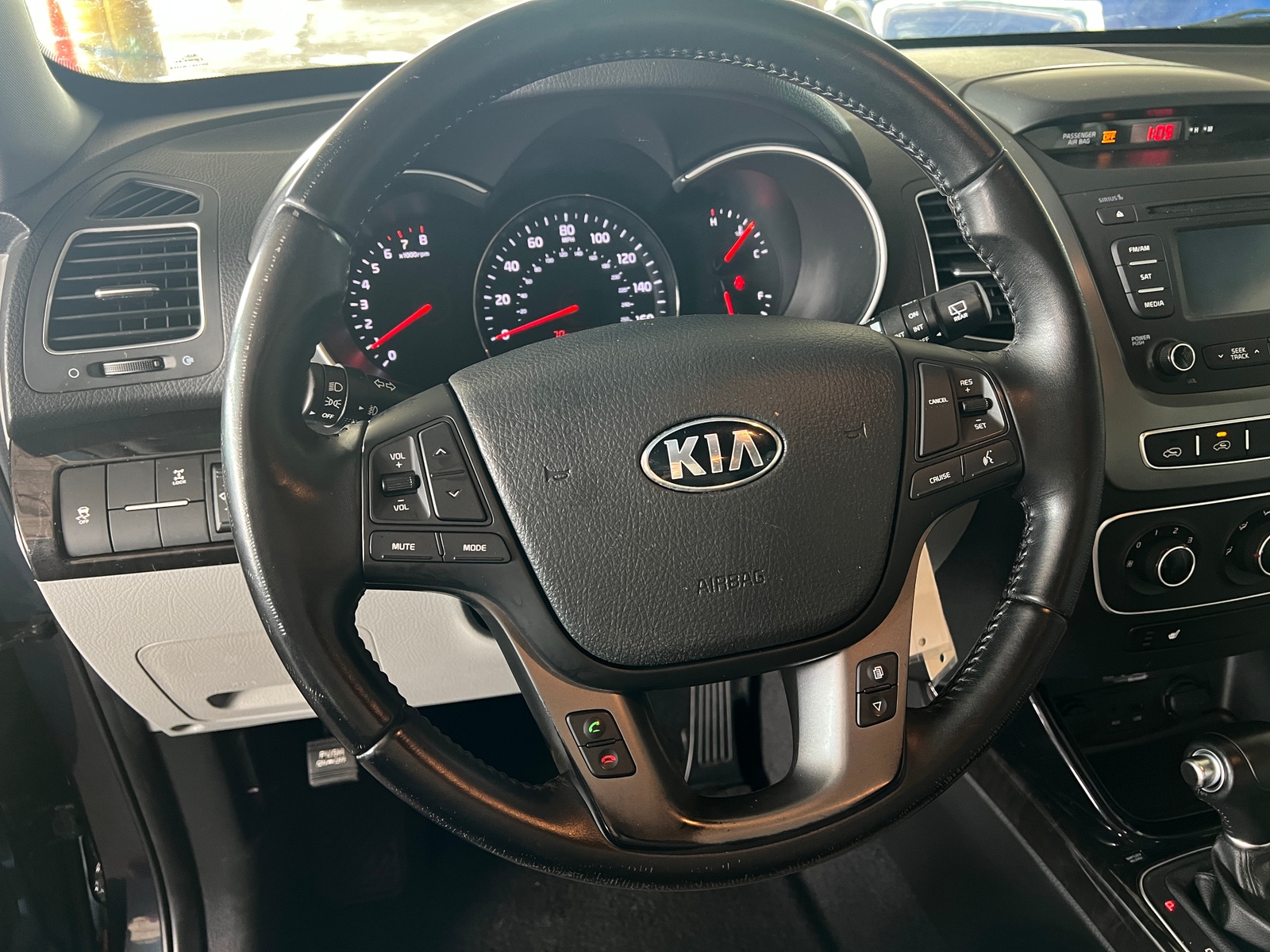 Thumbnail: 2015 Kia Sorento - 5
