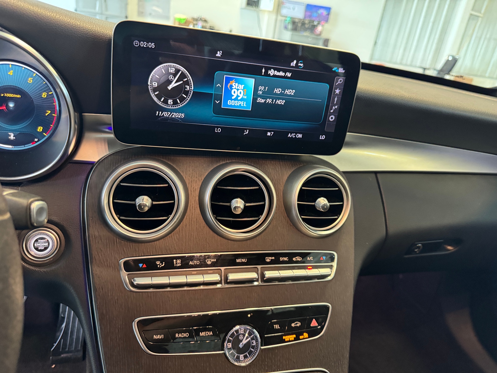 Thumbnail: 2021 Mercedes-Benz C-Class - 3