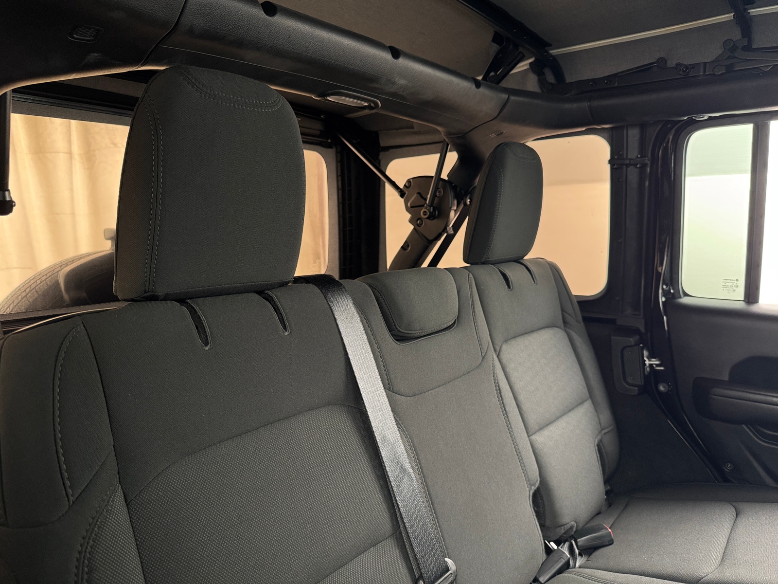 Thumbnail: 2021 Jeep Wrangler - 6