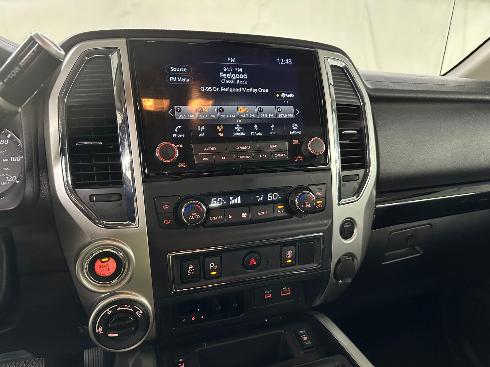 Thumbnail: 2020 Nissan Titan - 4
