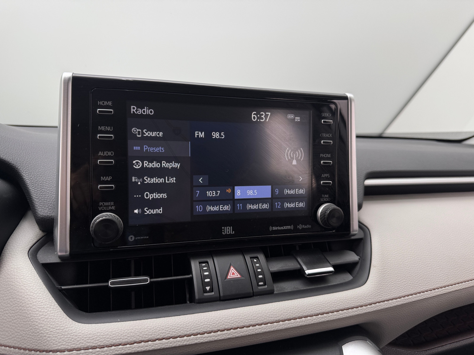 Thumbnail: 2020 Toyota RAV4 - 4