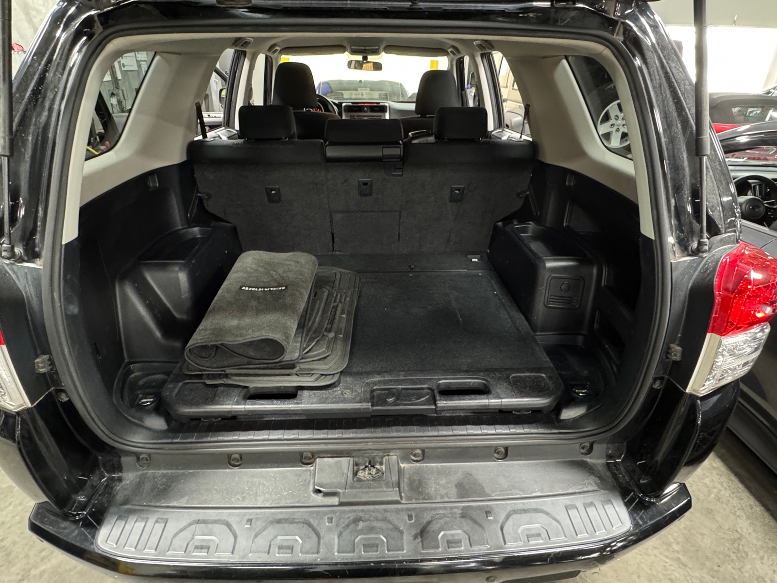 Thumbnail: 2010 Toyota 4Runner - 6
