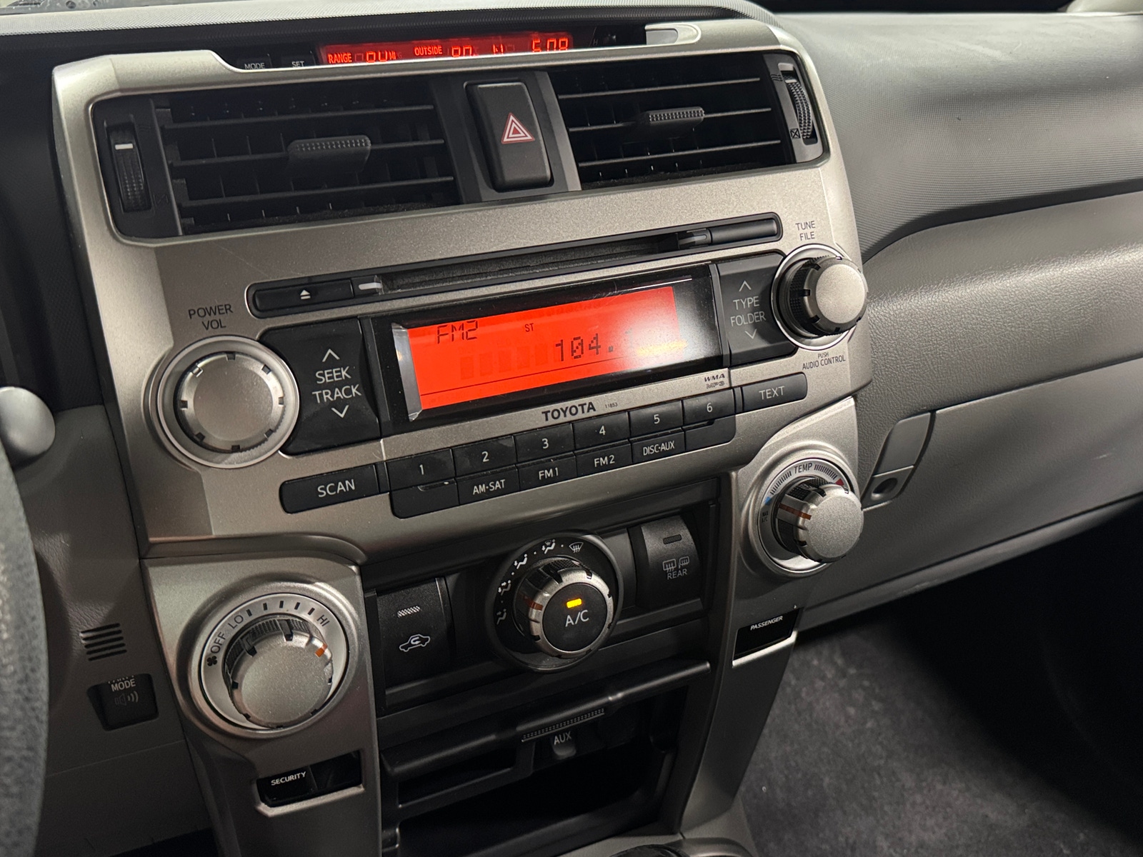 Thumbnail: 2010 Toyota 4Runner - 4