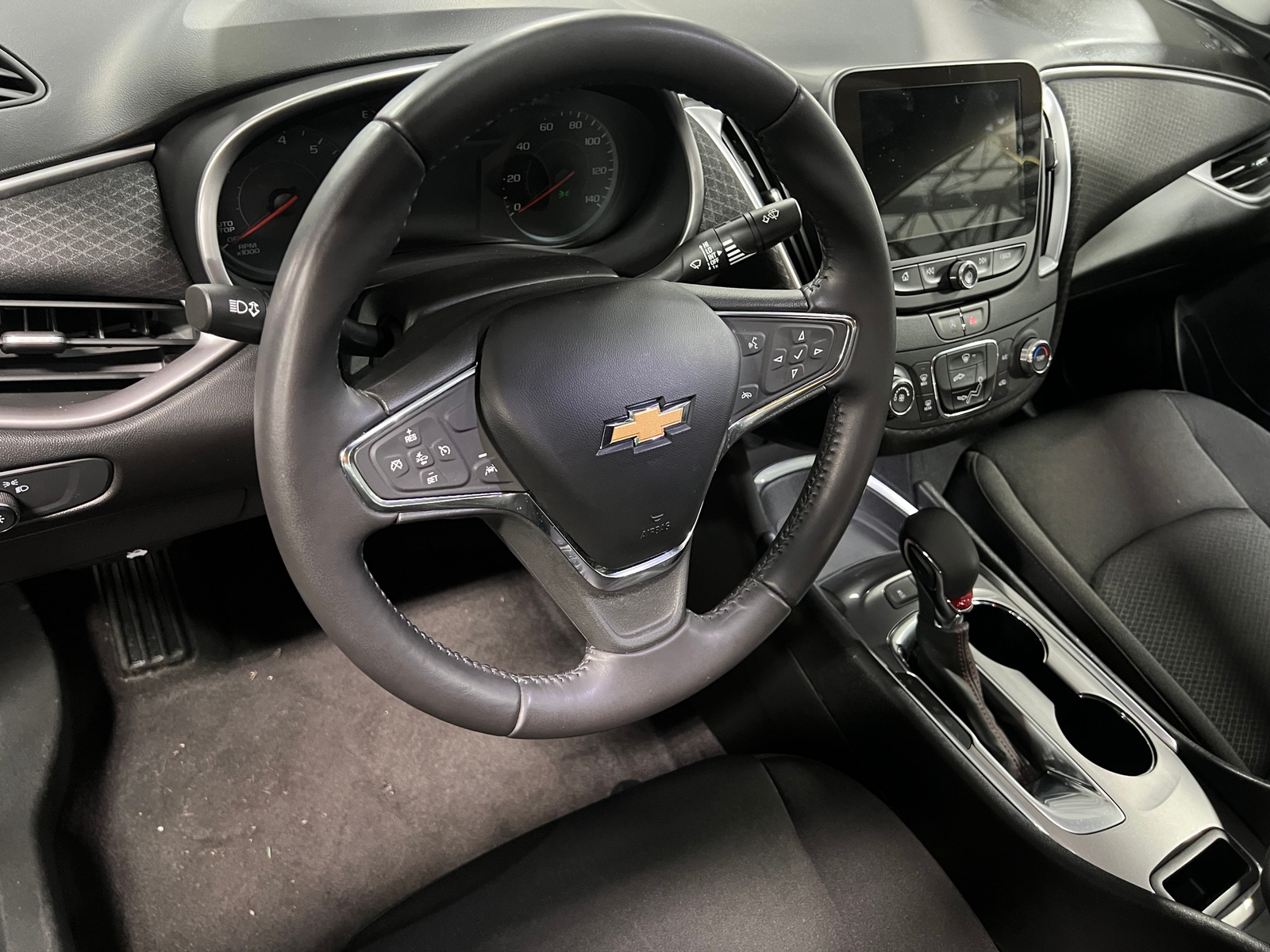 Thumbnail: 2021 Chevrolet Malibu - 5