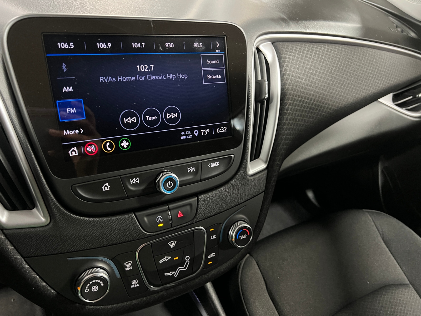 Thumbnail: 2021 Chevrolet Malibu - 4