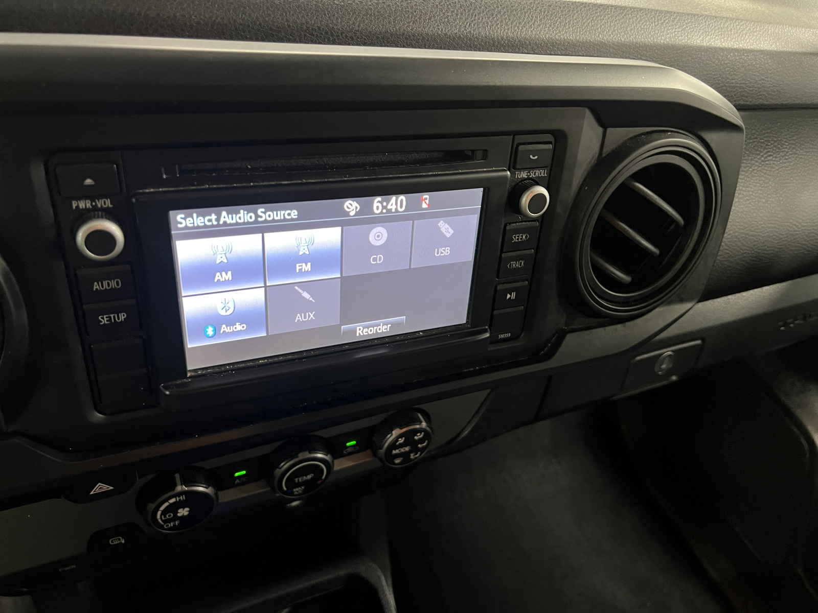Thumbnail: 2019 Toyota Tacoma - 4