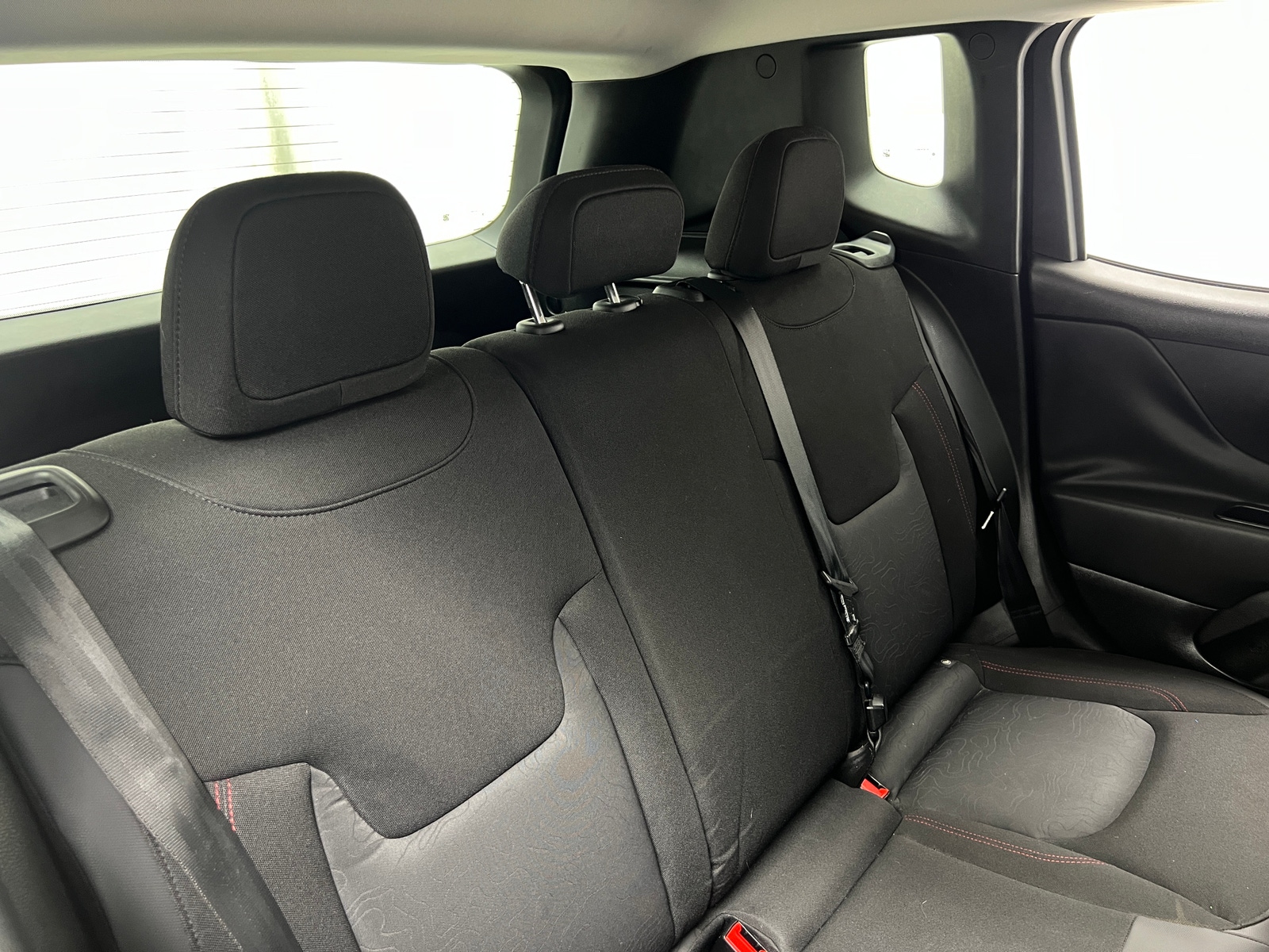 Thumbnail: 2016 Jeep Renegade - 6