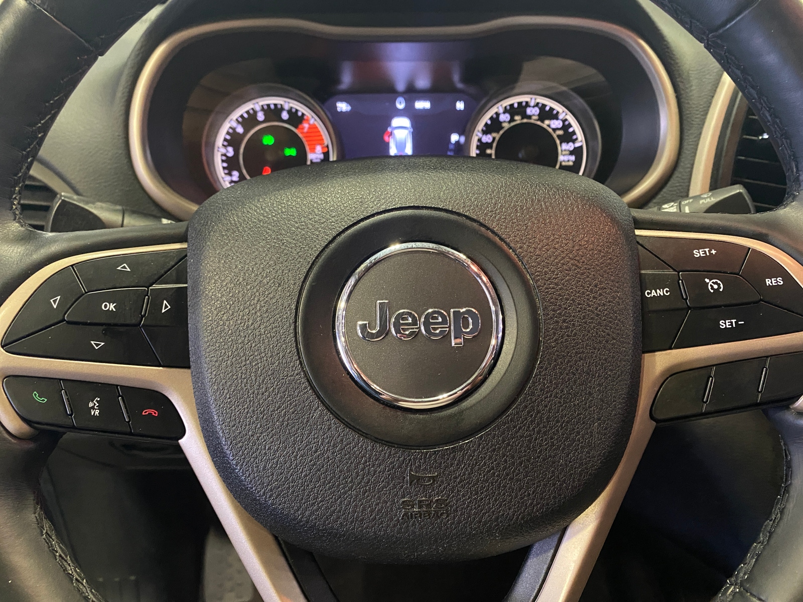 Thumbnail: 2018 Jeep Cherokee - 4