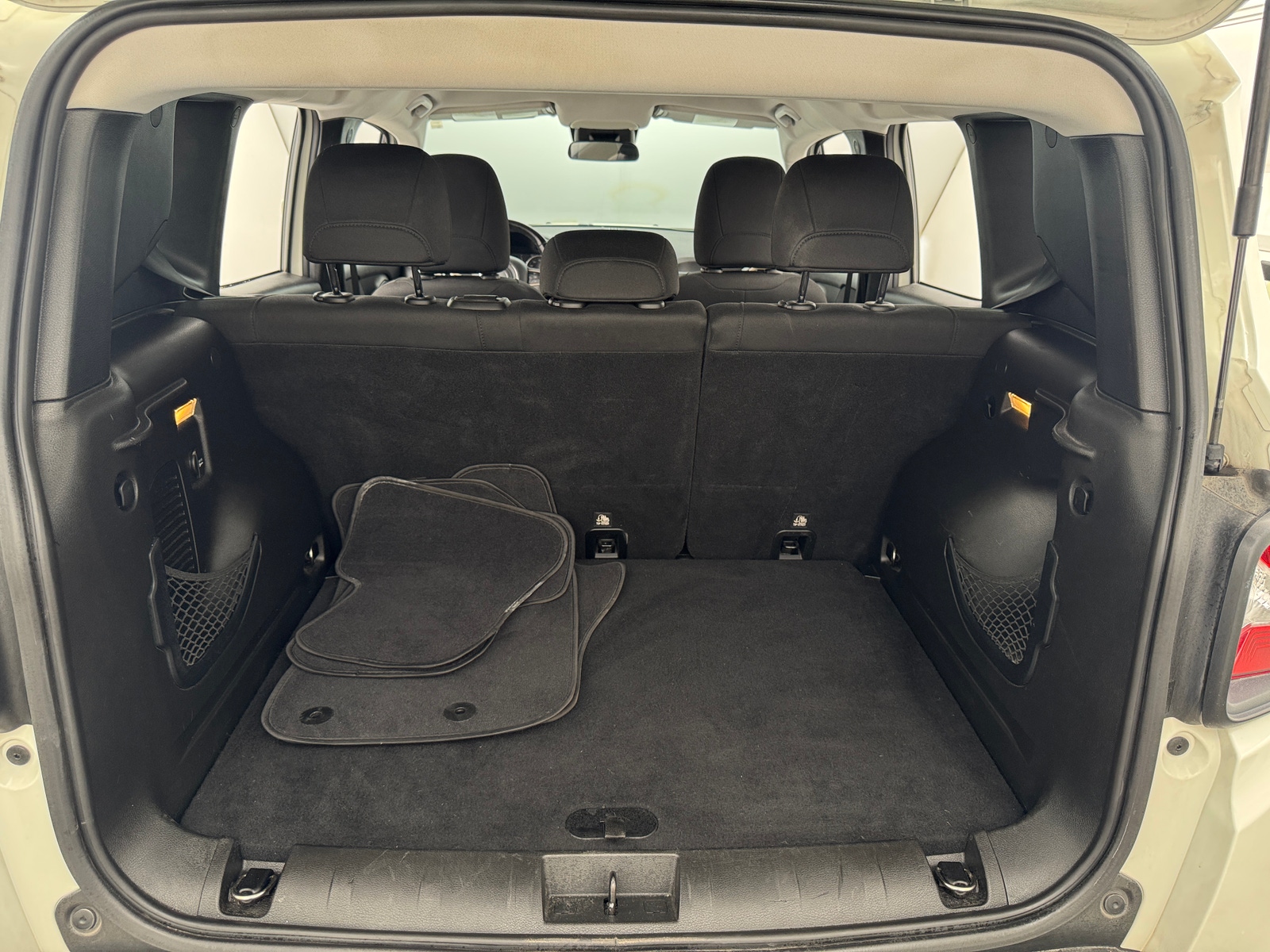 Thumbnail: 2016 Jeep Renegade - 7