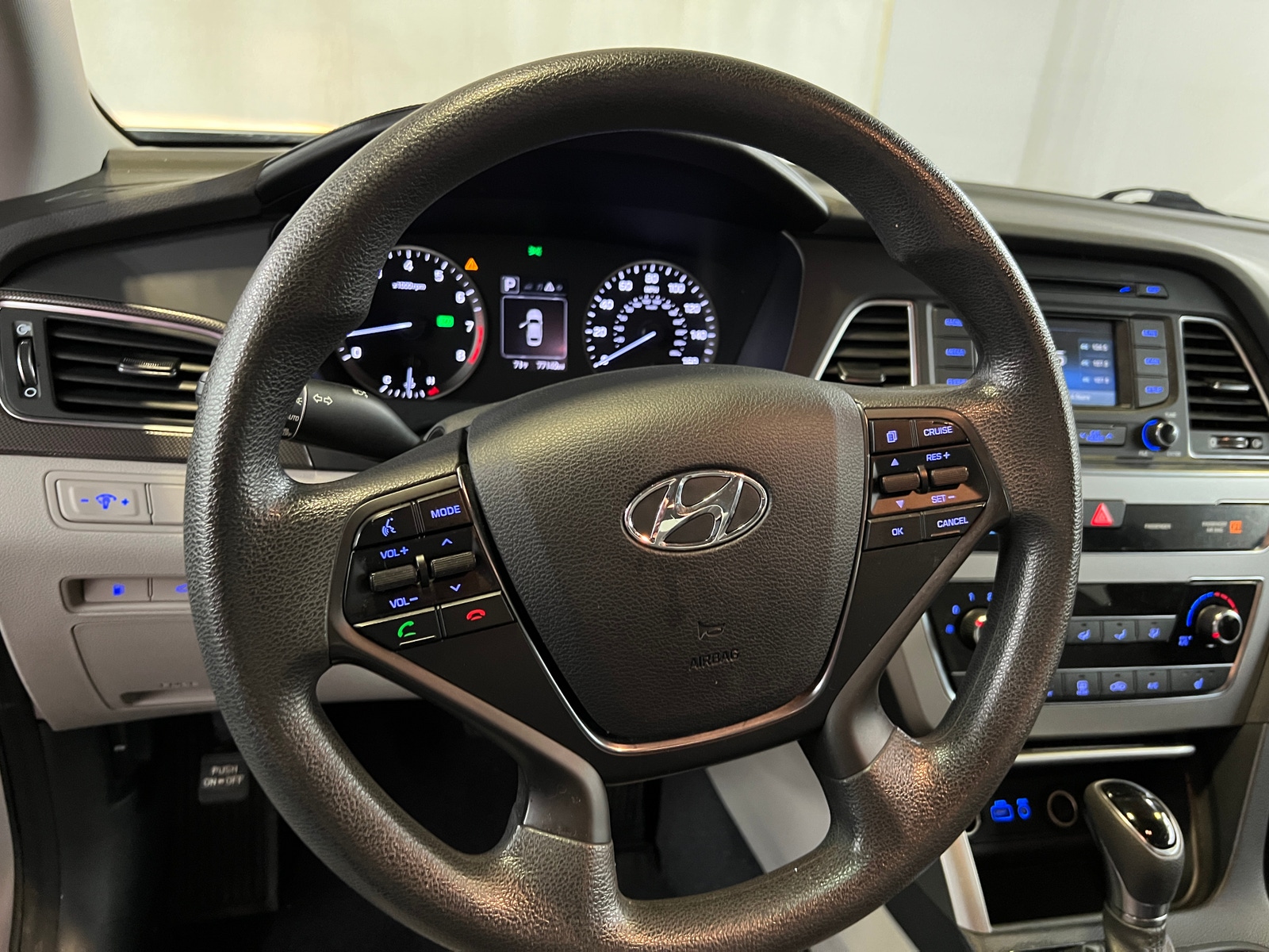 Thumbnail: 2015 Hyundai Sonata - 5