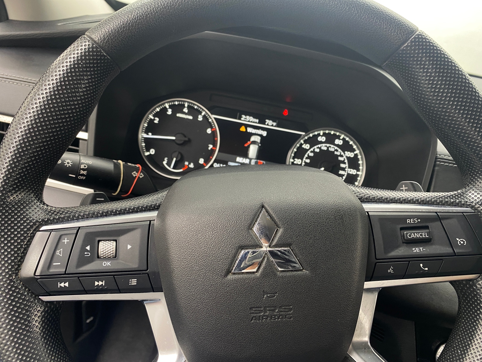 Thumbnail: 2022 Mitsubishi Outlander - 5