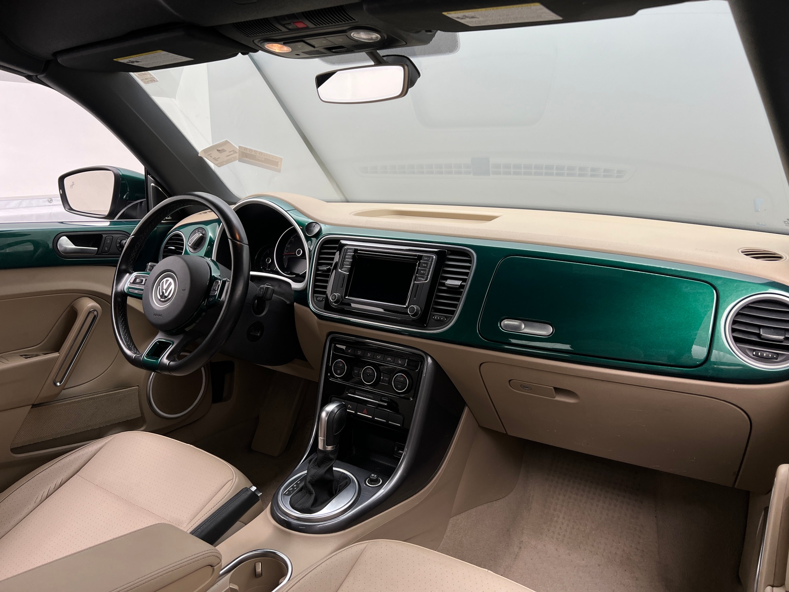 Thumbnail: 2017 Volkswagen Beetle - 3