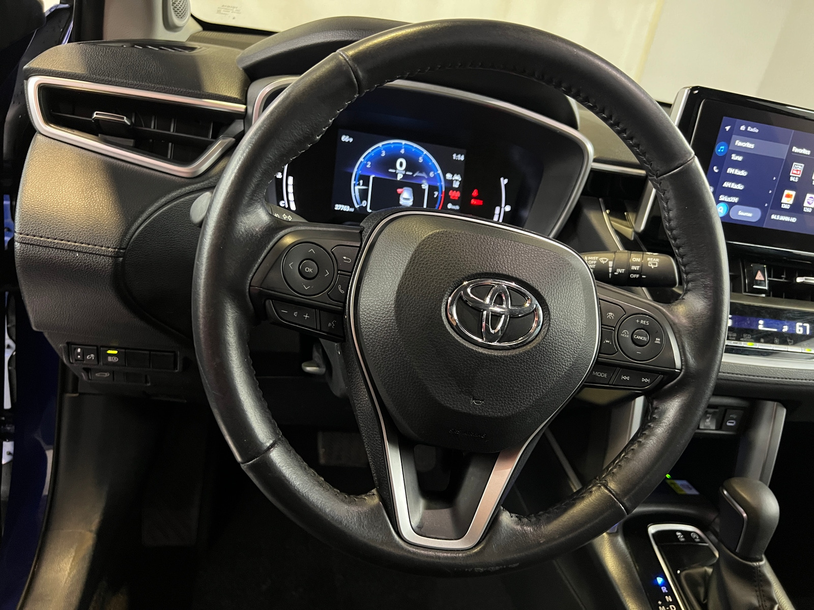 Thumbnail: 2023 Toyota Corolla Cross - 4