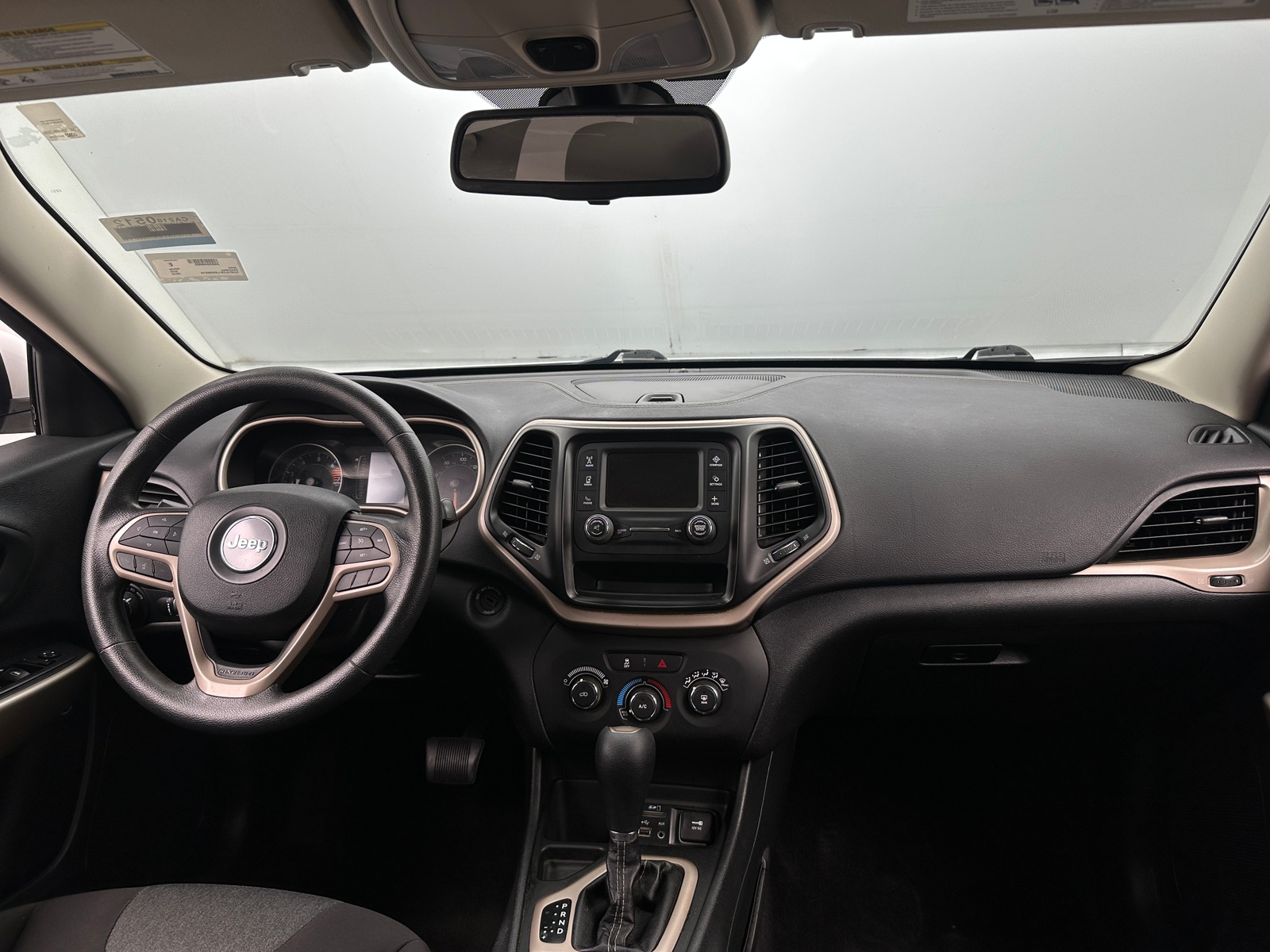 Thumbnail: 2018 Jeep Cherokee - 3